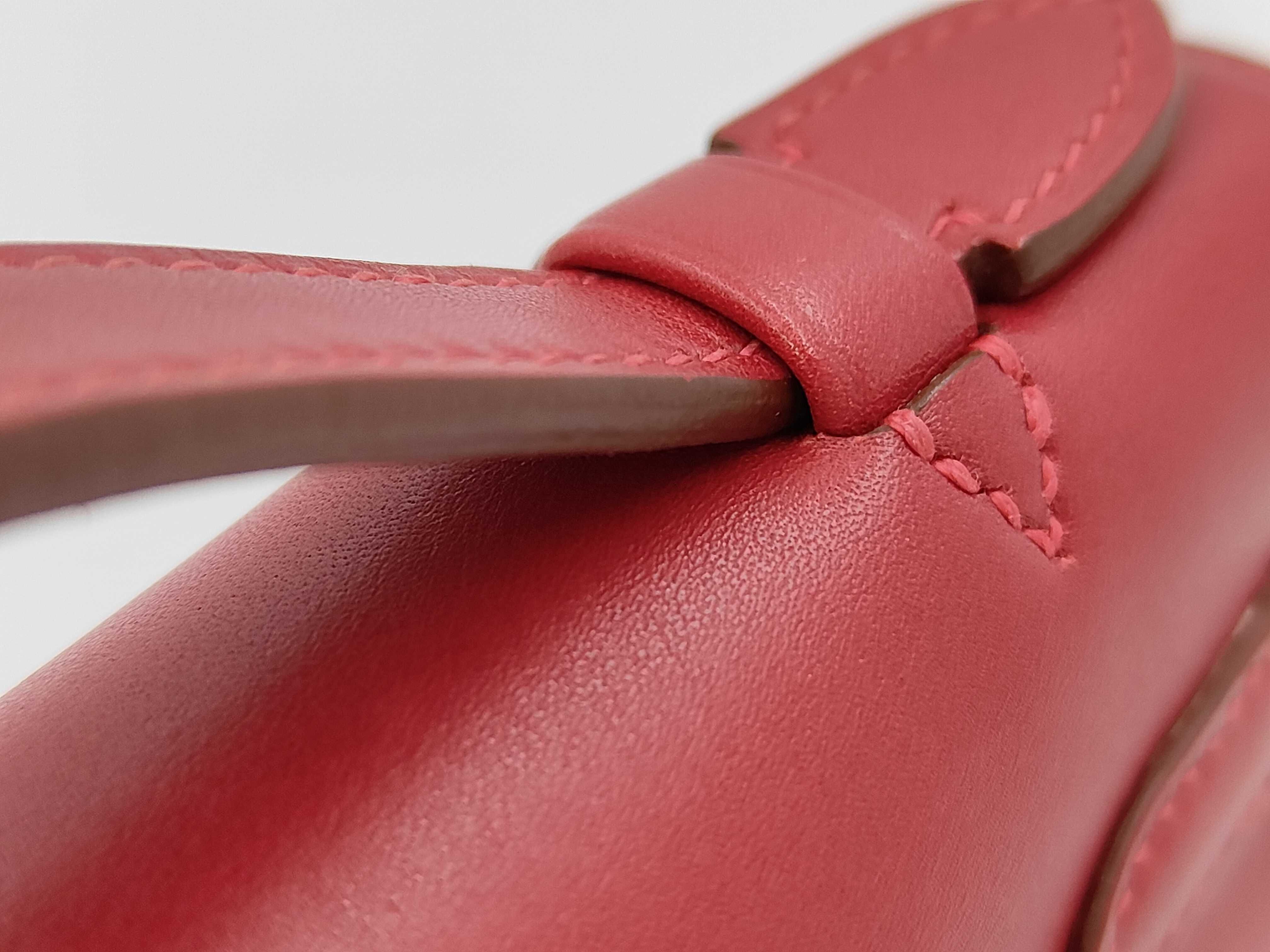 Pochette Kelly handbag, ruby, silver hardware, Veau Swift leather. — view 3