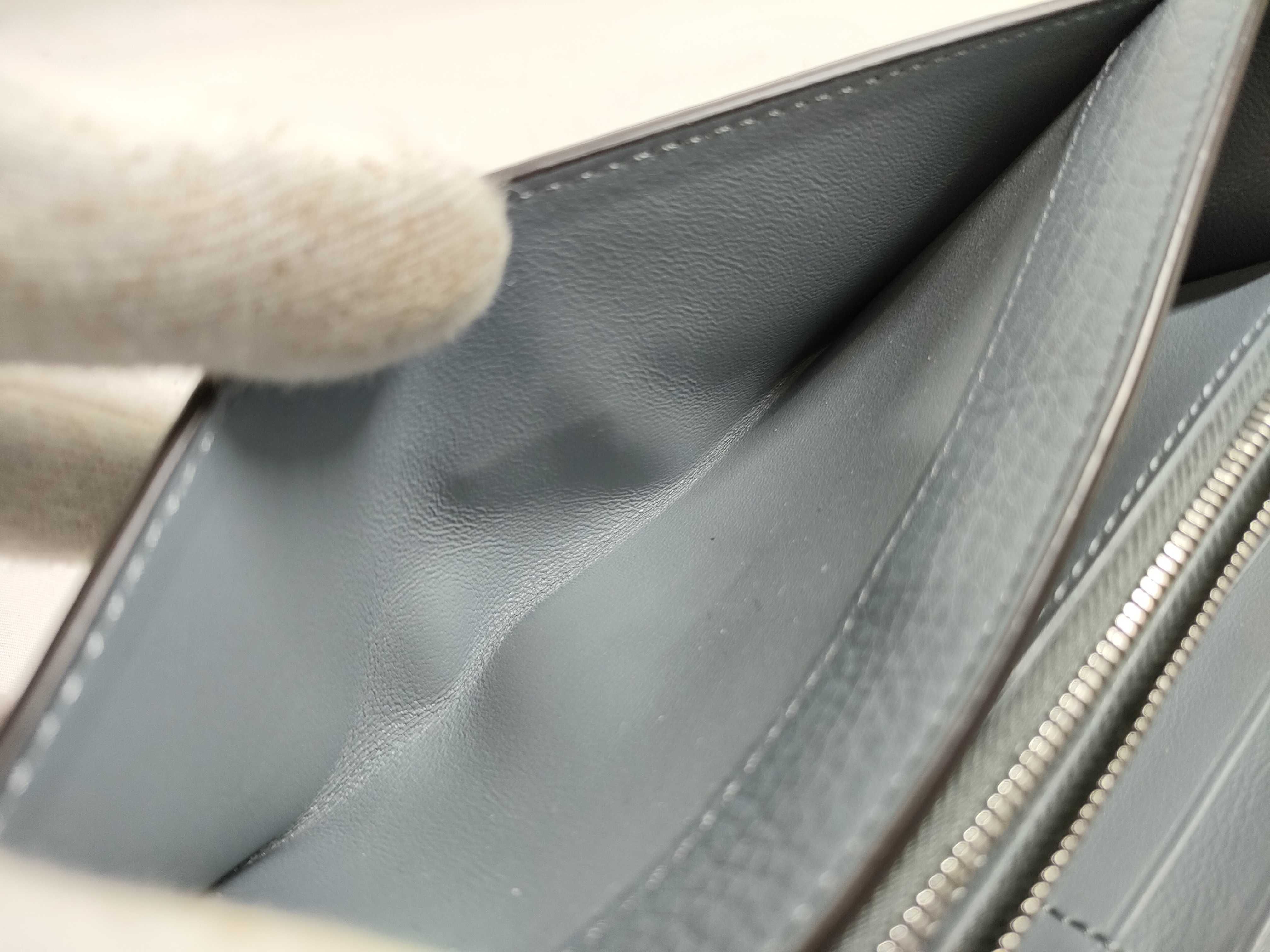 Peekaboo Turnlock Leather Wallet — view 15