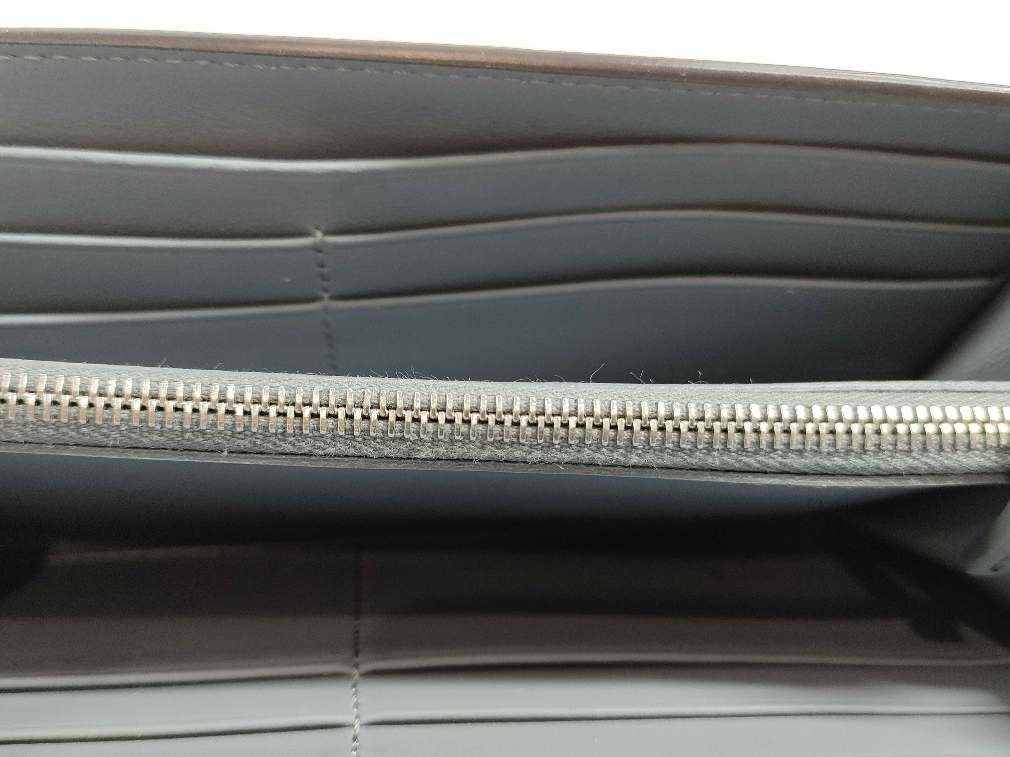 Peekaboo Turnlock Leather Wallet — view 9