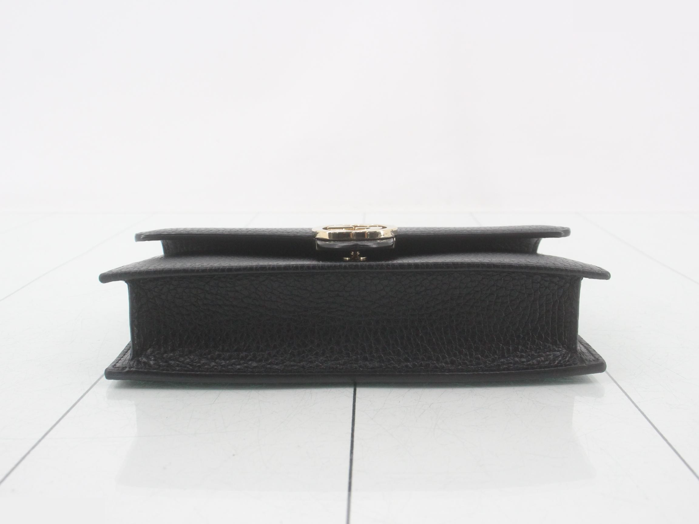 Interlocking G Chain Wallet — view 3