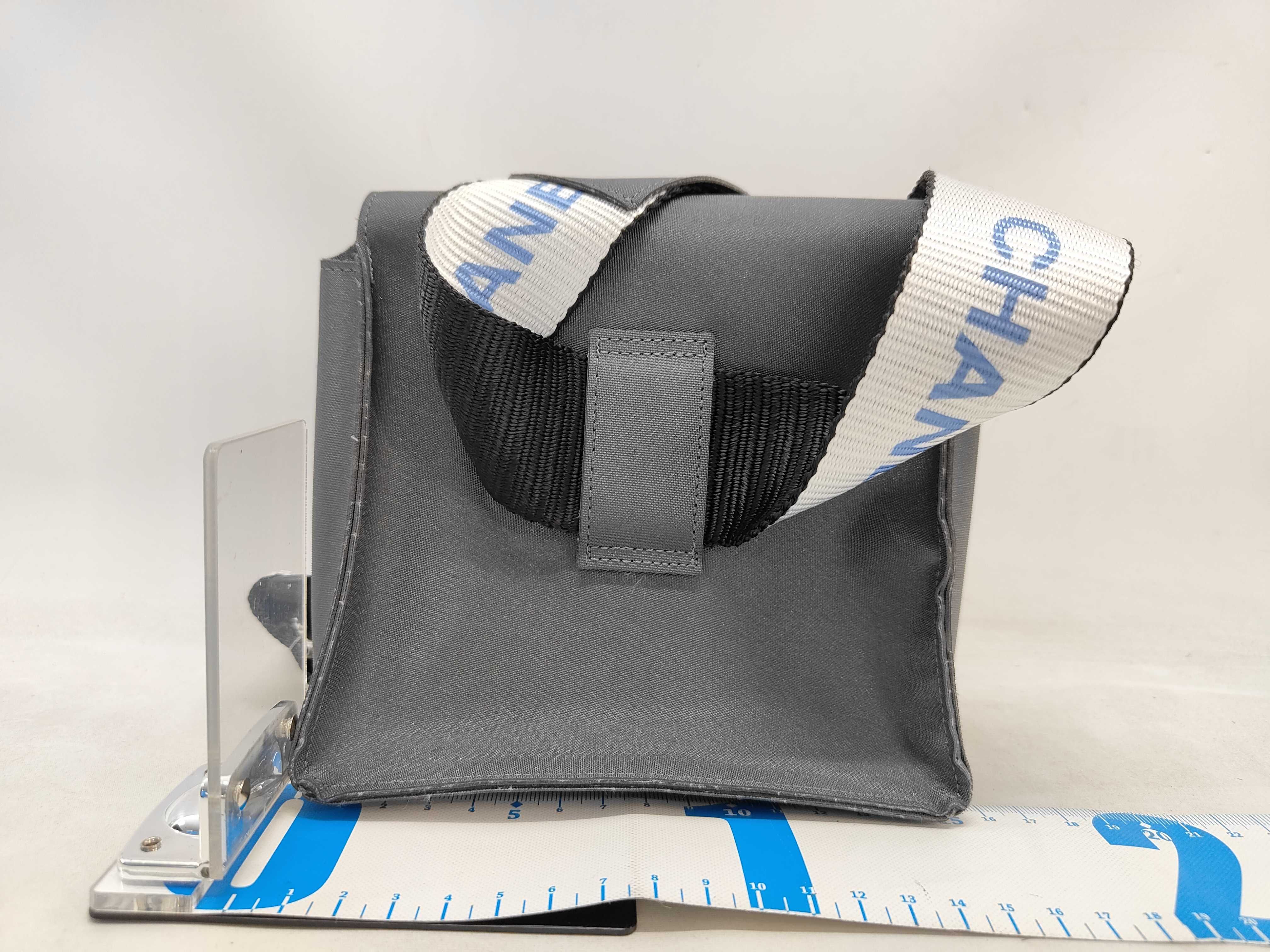 Sports Line Waist Pouch Shoulder Bag — view 2