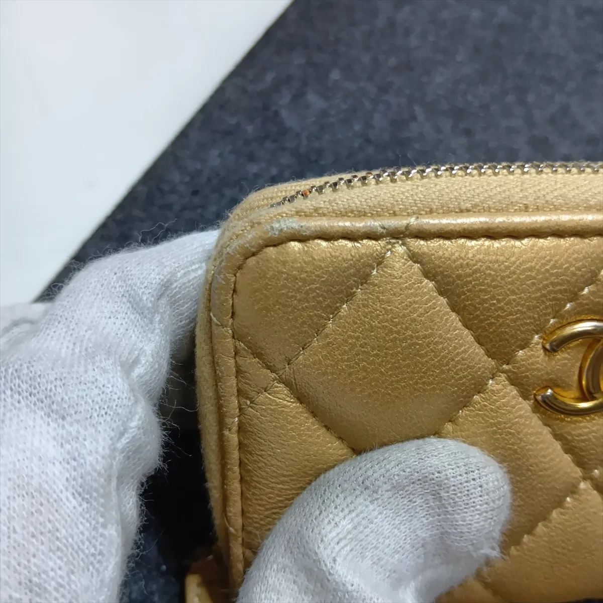 Matelassé Lambskin Coin Case, Gold, Gold Hardware, 28042641 — view 10