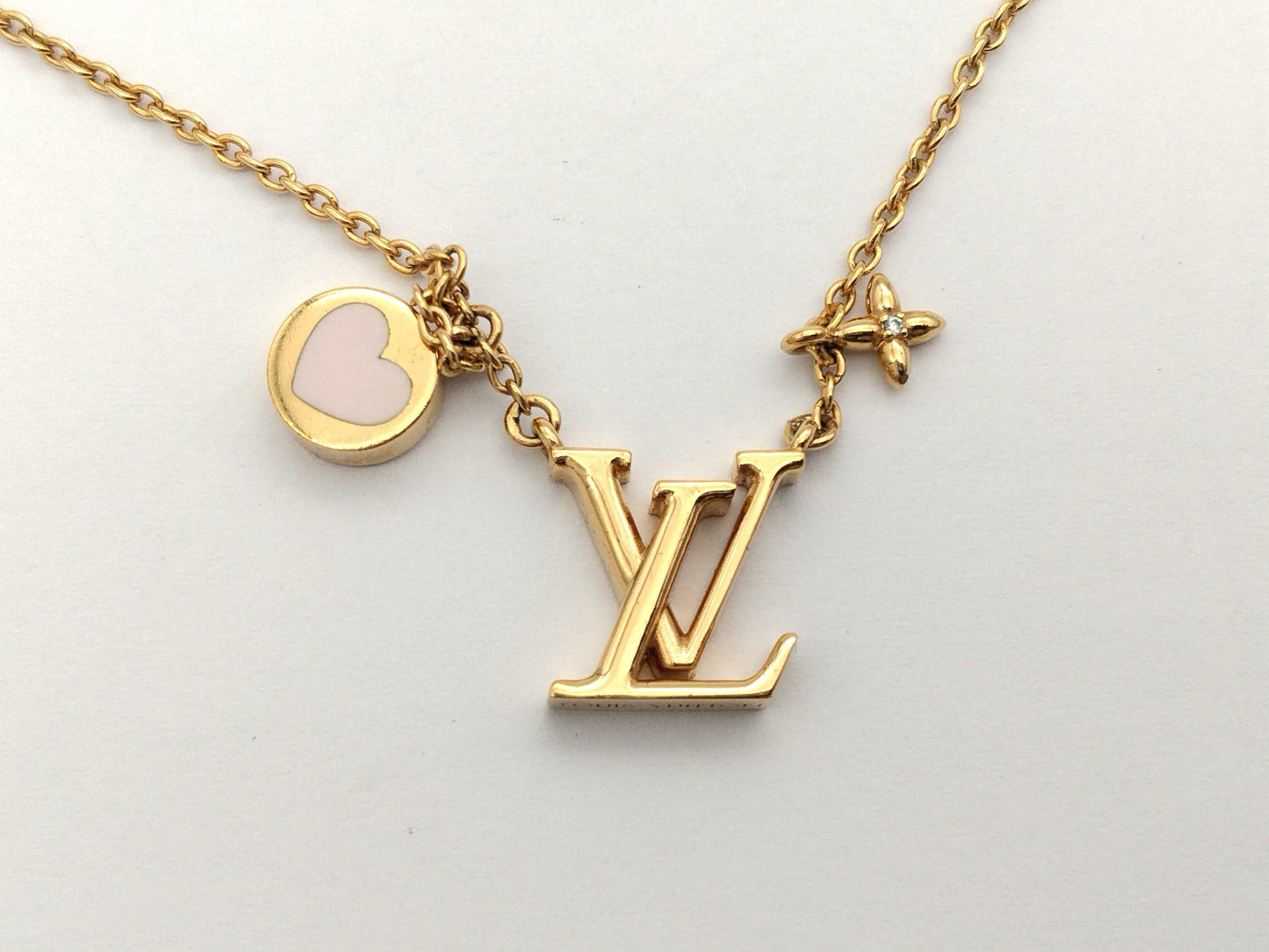 Iconic Necklace (with box and dust bag)
