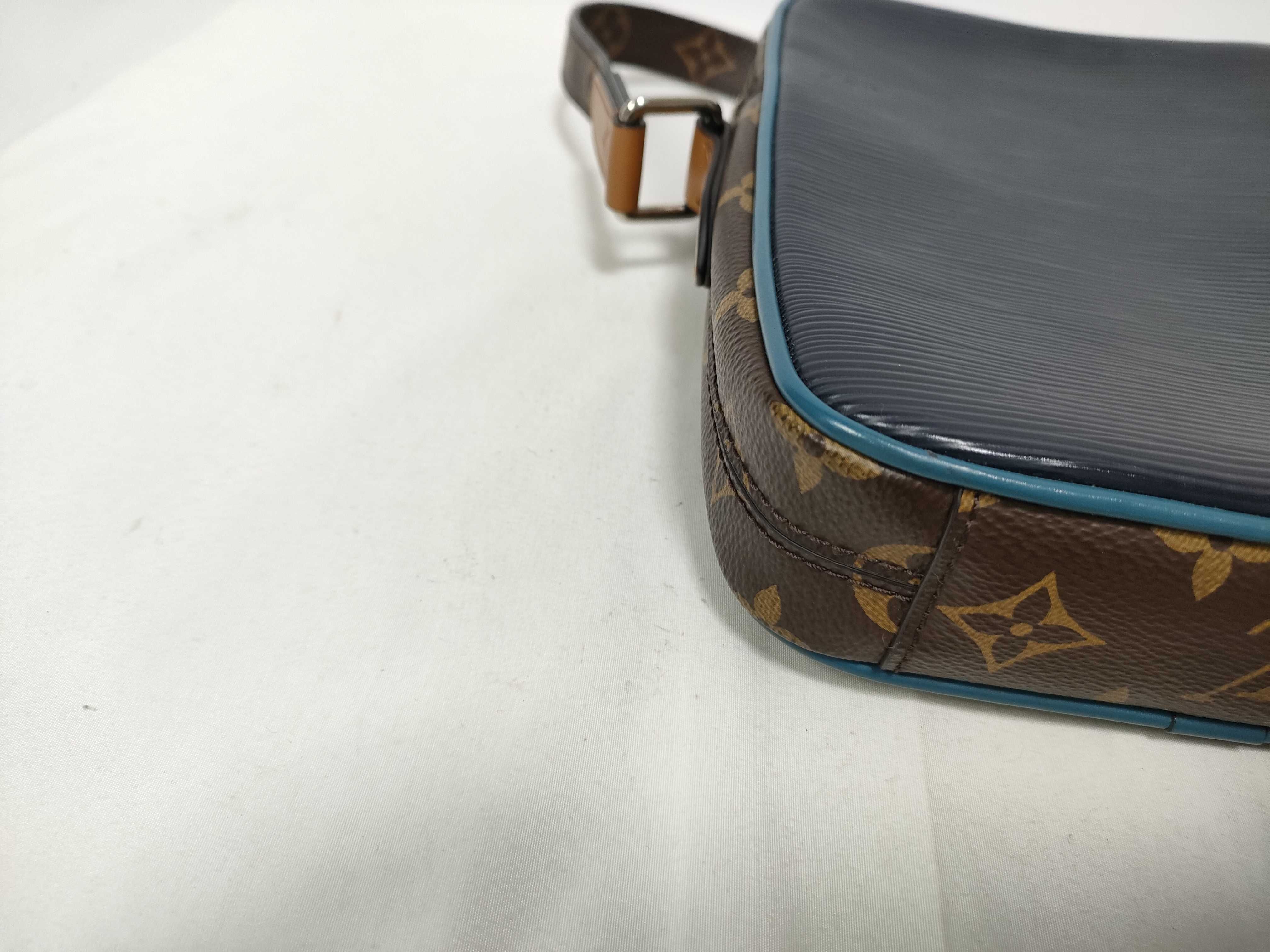 LV Louis Vuitton Vernis Danube Slim Crossbody Bag Shoulder Bag — view 5