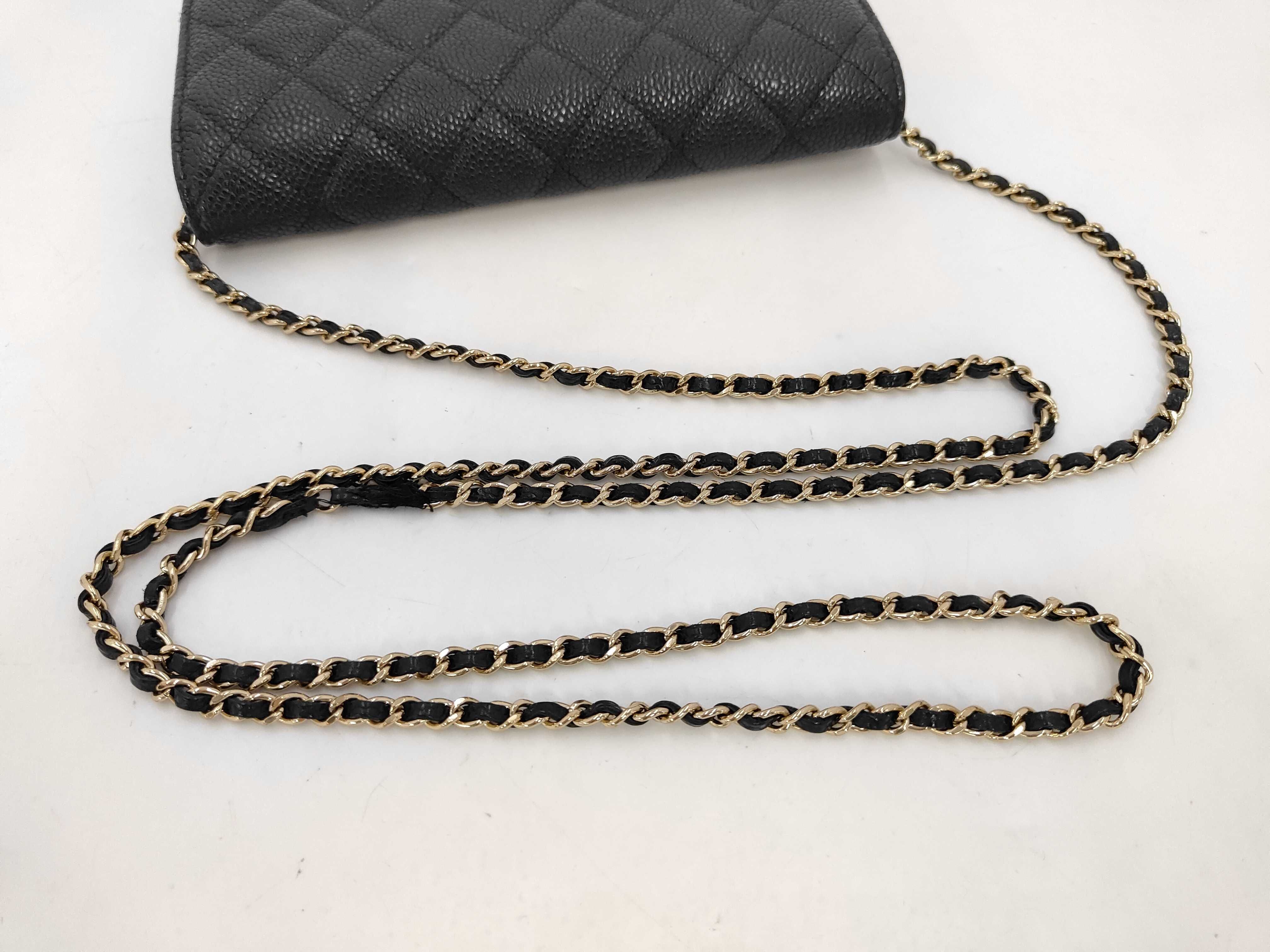 Matelassé Caviar Skin Coco Lock Chain Wallet (Shoulder Bag with Dust Bag, Cards, and Seal) — view 5