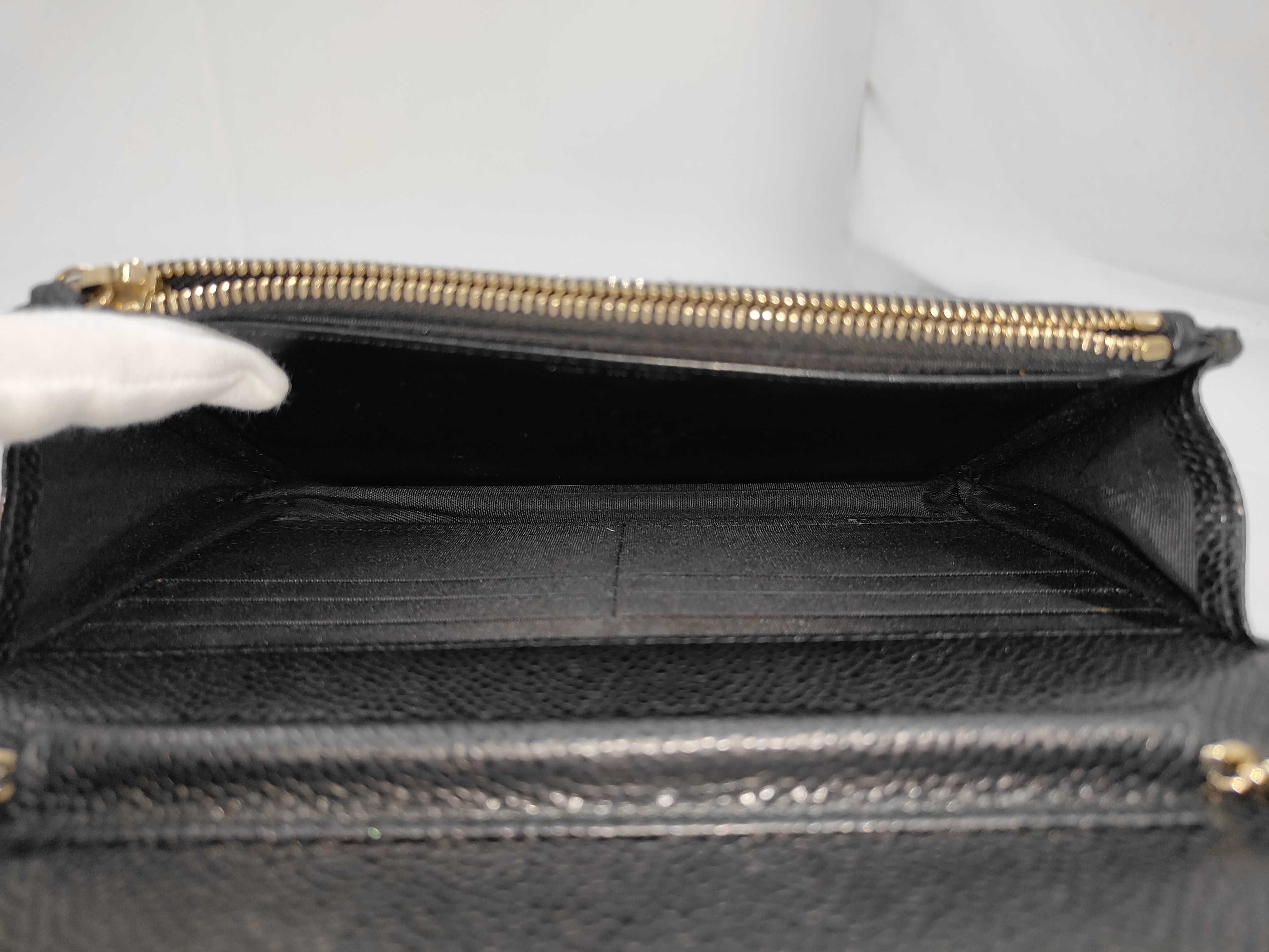 Matelassé Caviar Skin Coco Lock Chain Wallet (Shoulder Bag with Dust Bag, Cards, and Seal) — view 8