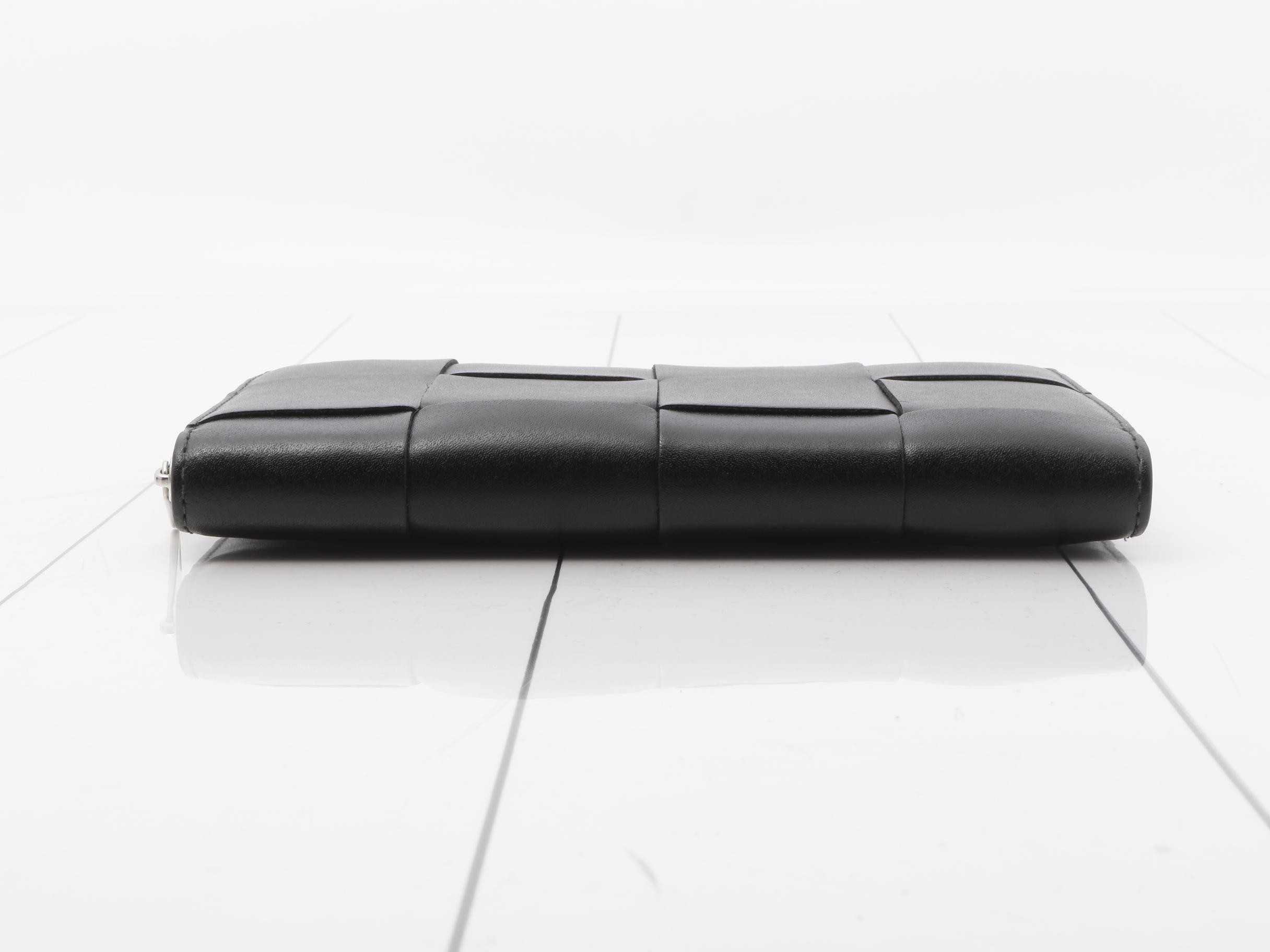 Maxi Intrecciato Round Zipper Long Wallet, Black — view 3