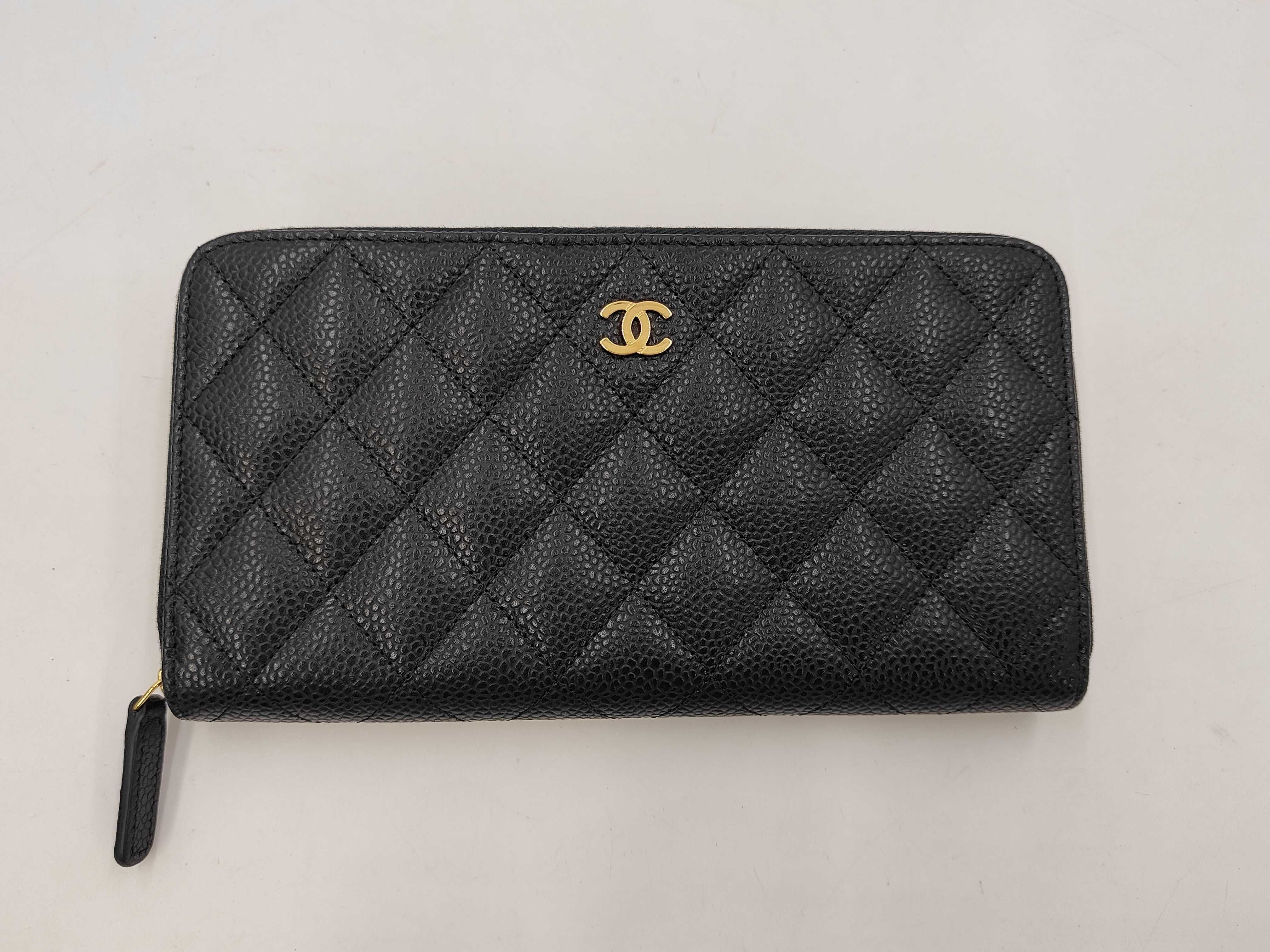 Matelasse Long Wallet Round Caviar G Hardware Black Wallet