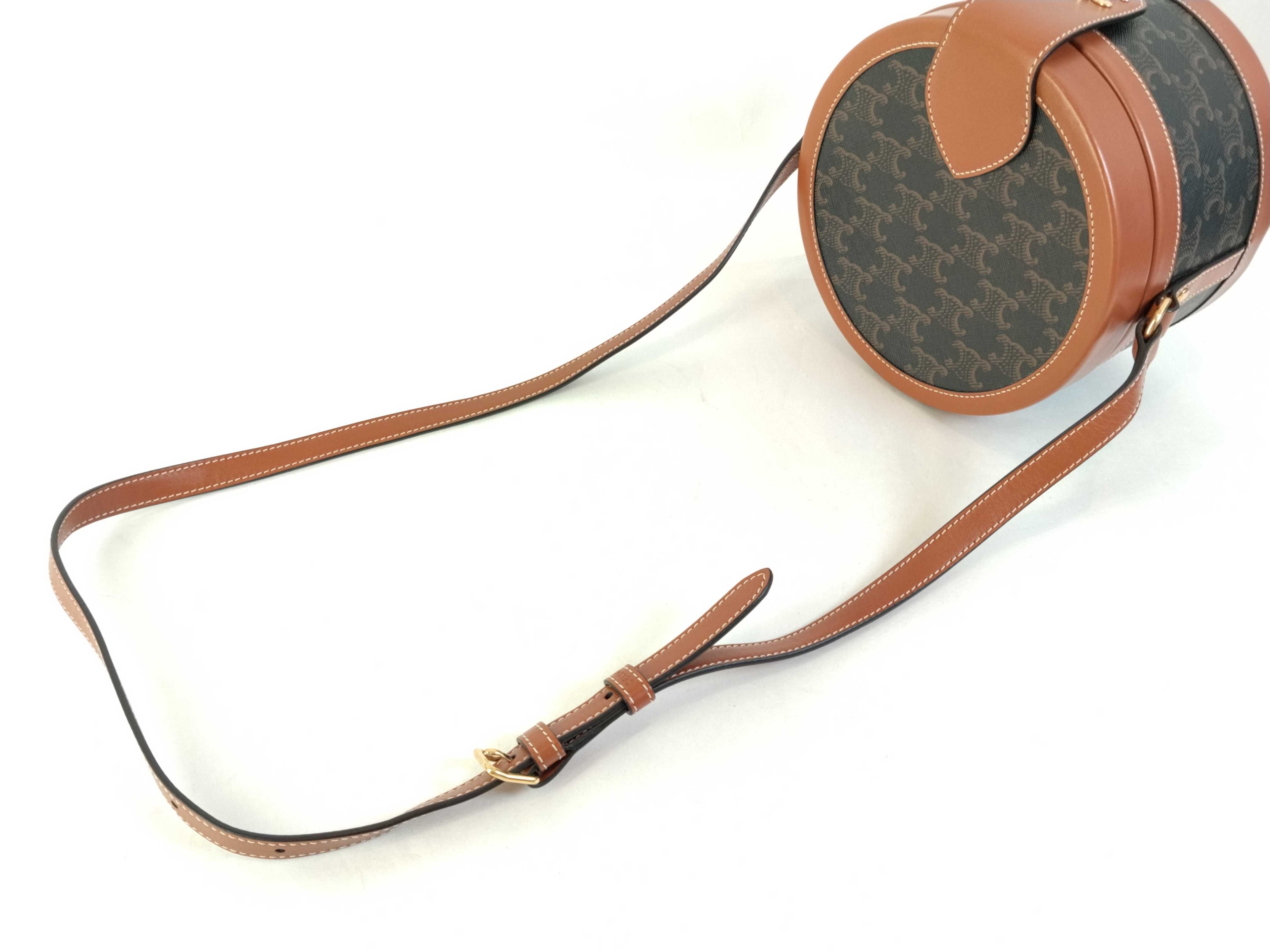 Triomphe Box Shoulder Bag — view 3