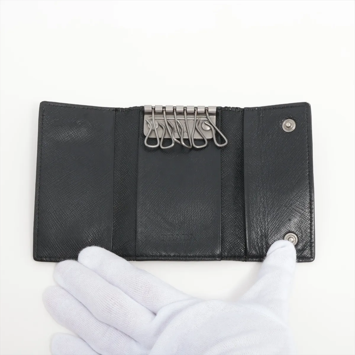 saffiano leather key case black — view 4