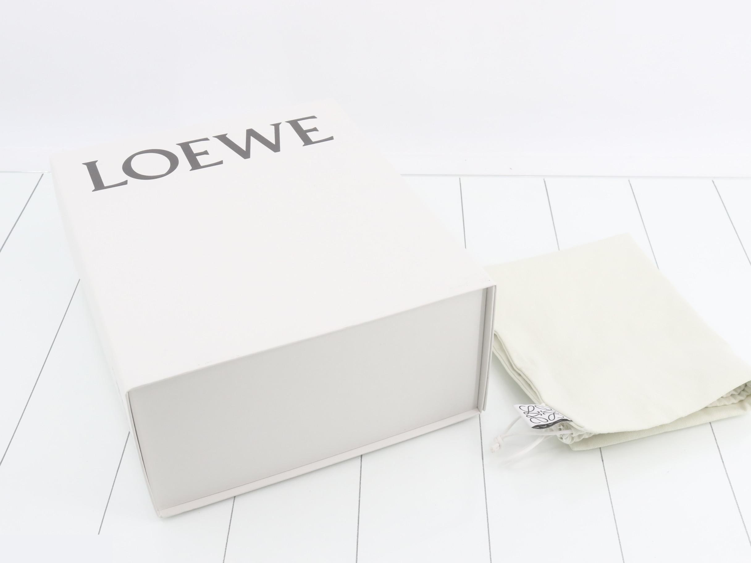 Pouch bag — view 7