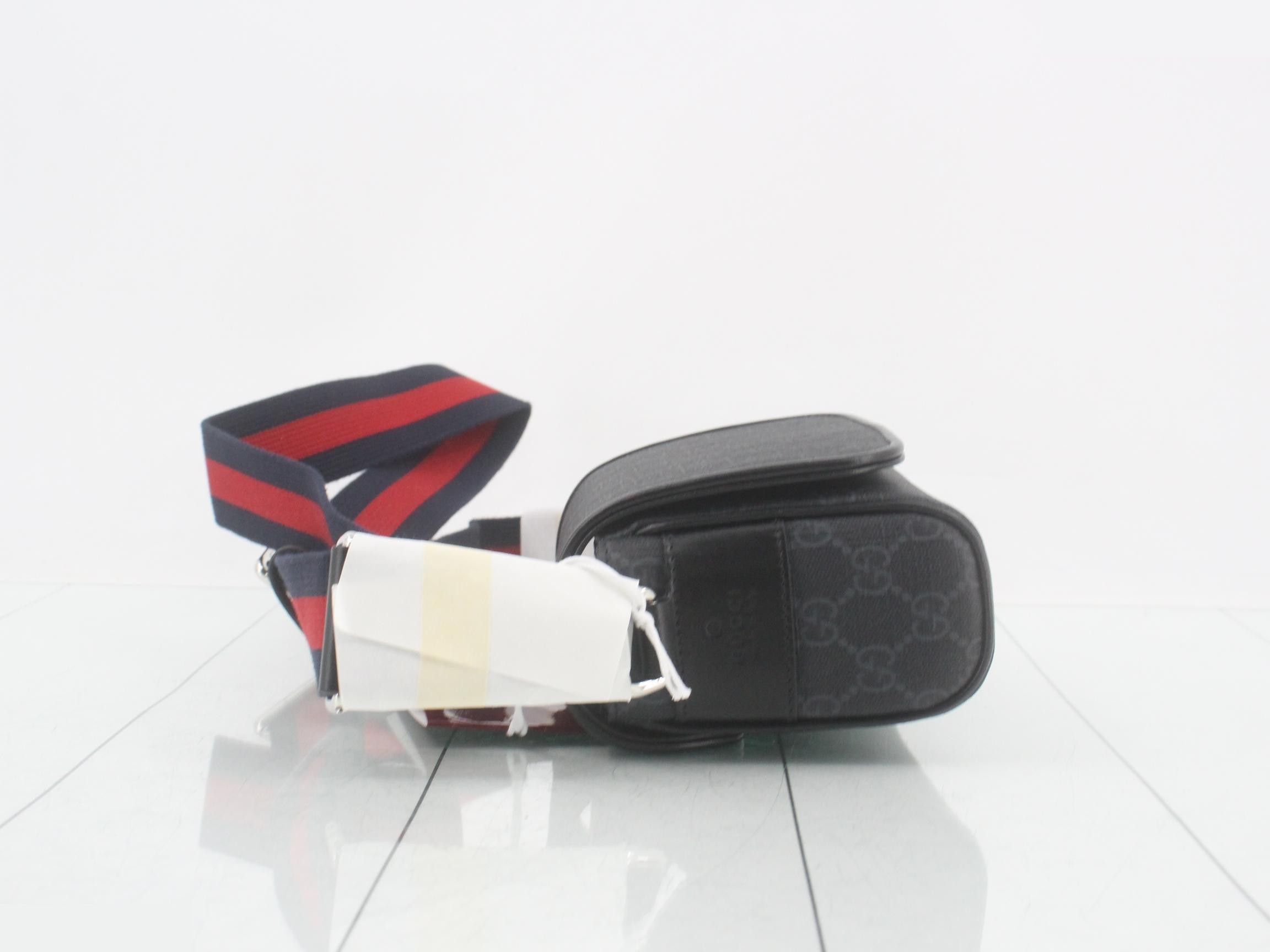 Unused GG Shoulder Bag with Sherry Strap — view 4