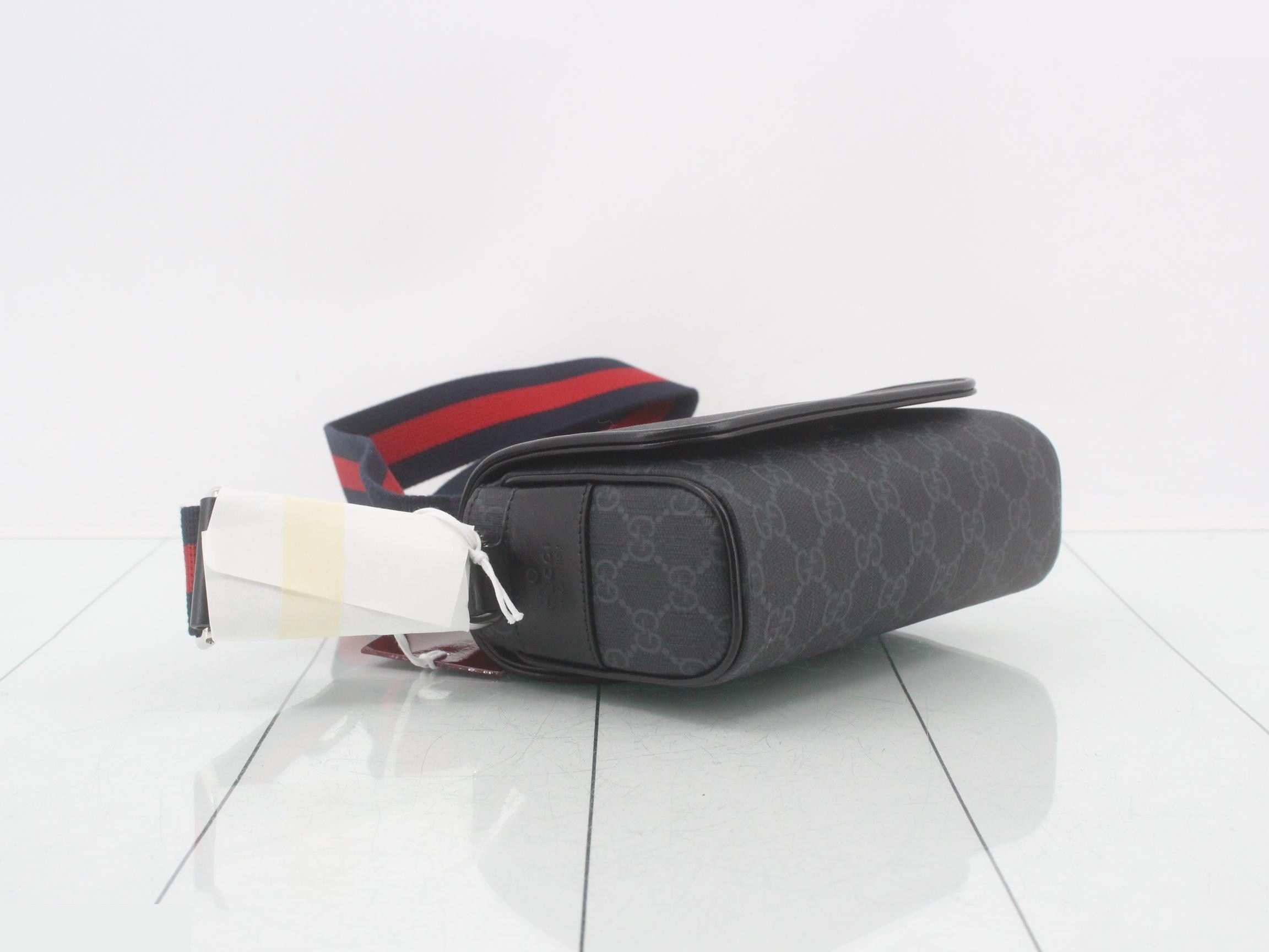 Unused GG Shoulder Bag with Sherry Strap — view 5