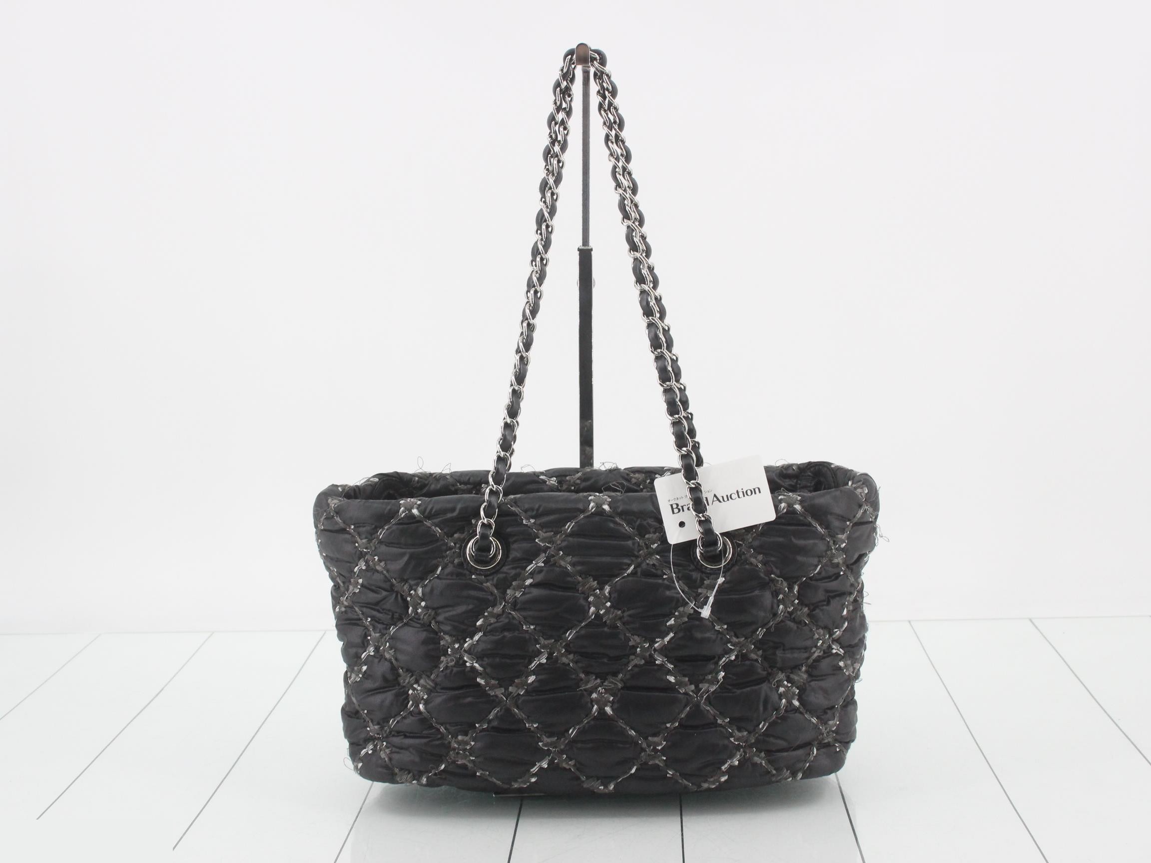 Paris Byzantium Chain Tote, Black, No. 14 — view 2