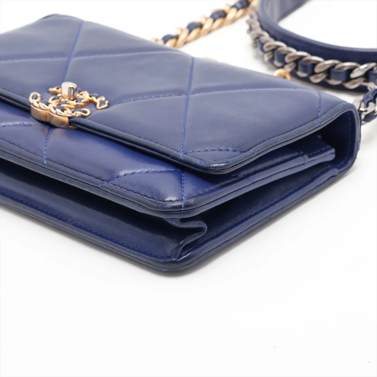 19 Lambskin Chain Wallet Blue Gold Hardware GA5ULLEC Random Plate — view 3