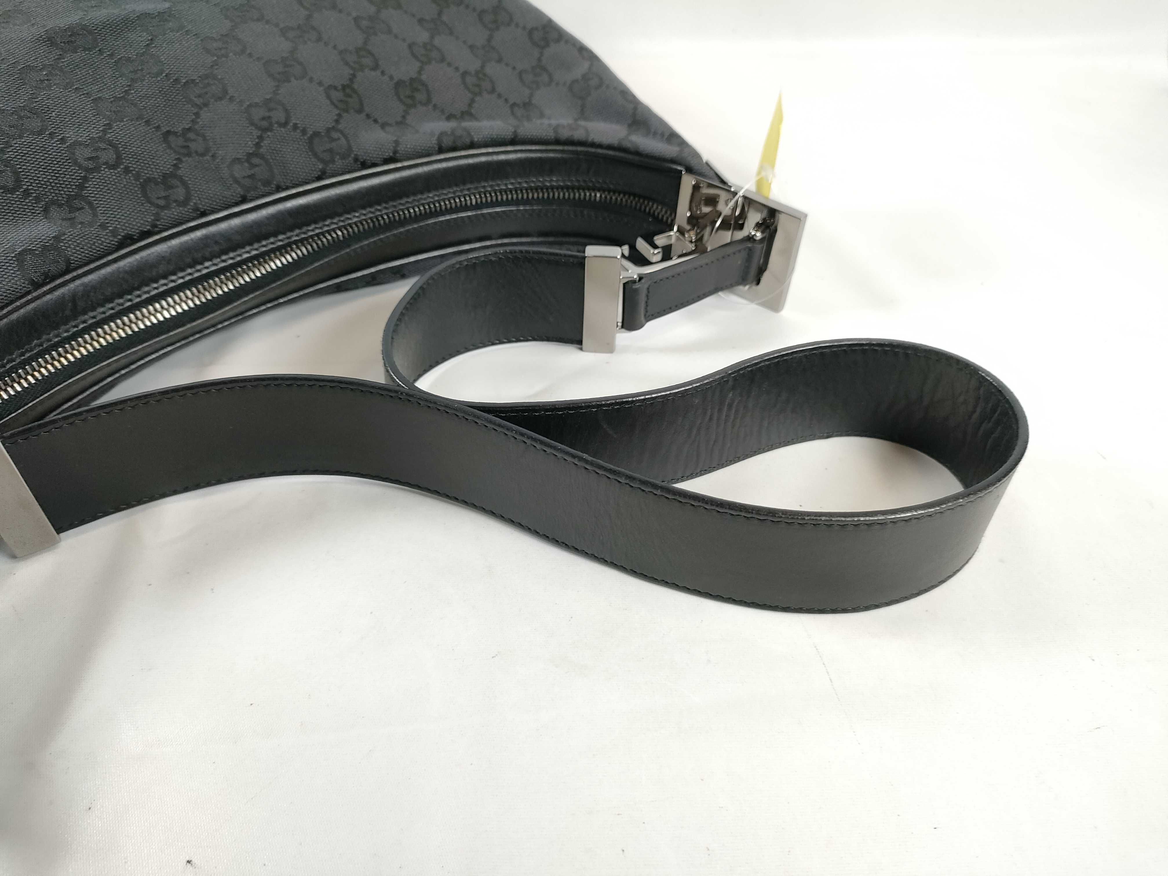GG Canvas One-Shoulder Bag 001.3341 Shoulder Bag — view 3