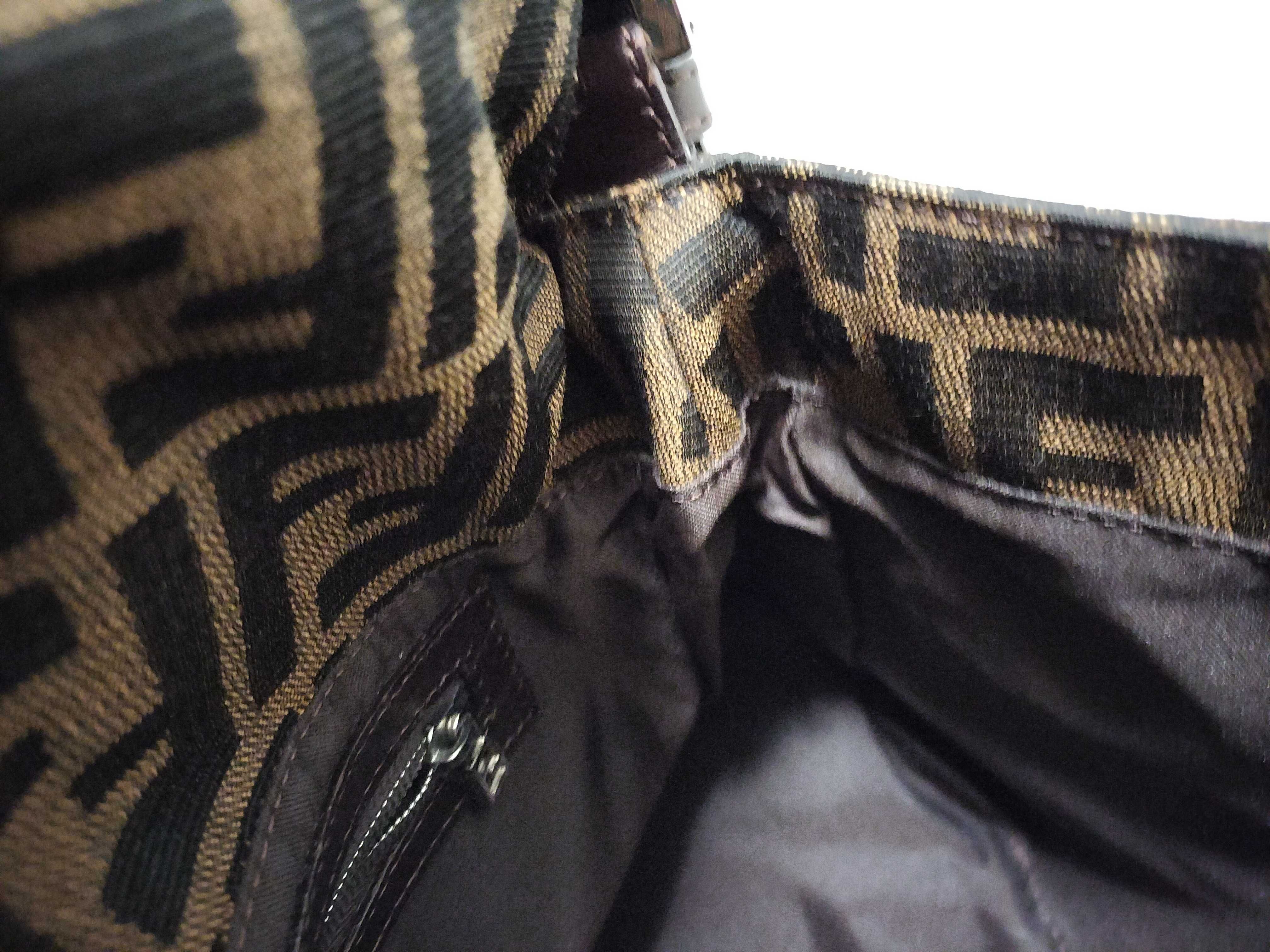 Mamma Fendi Mamma Shoulder Bag — view 9