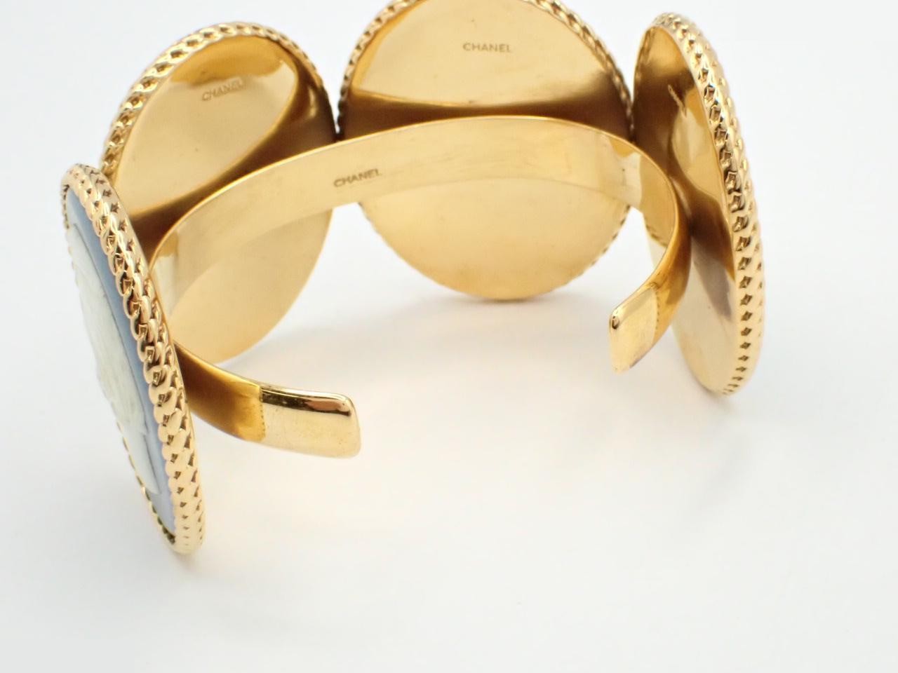 Icon Series (Precious Metal) Bracelet/Bangle (Metal) Wrist circumference approximately 19 cm — view 3
