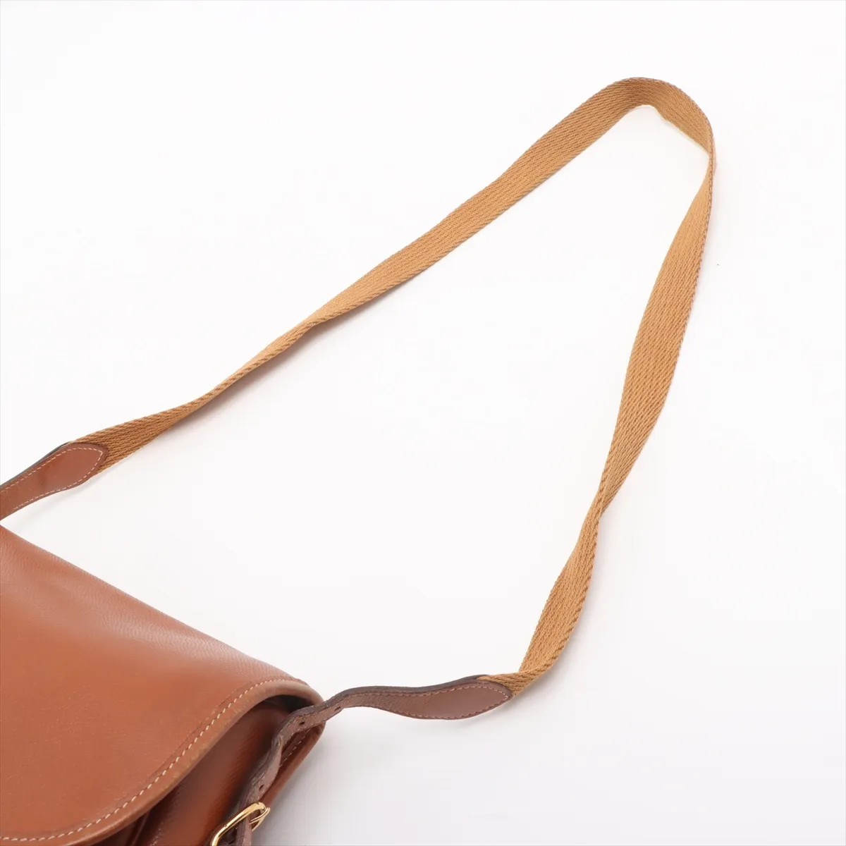 Duffle Bag, Courchevel Leather, Gold, Gold Hardware R: 1988 — view 5