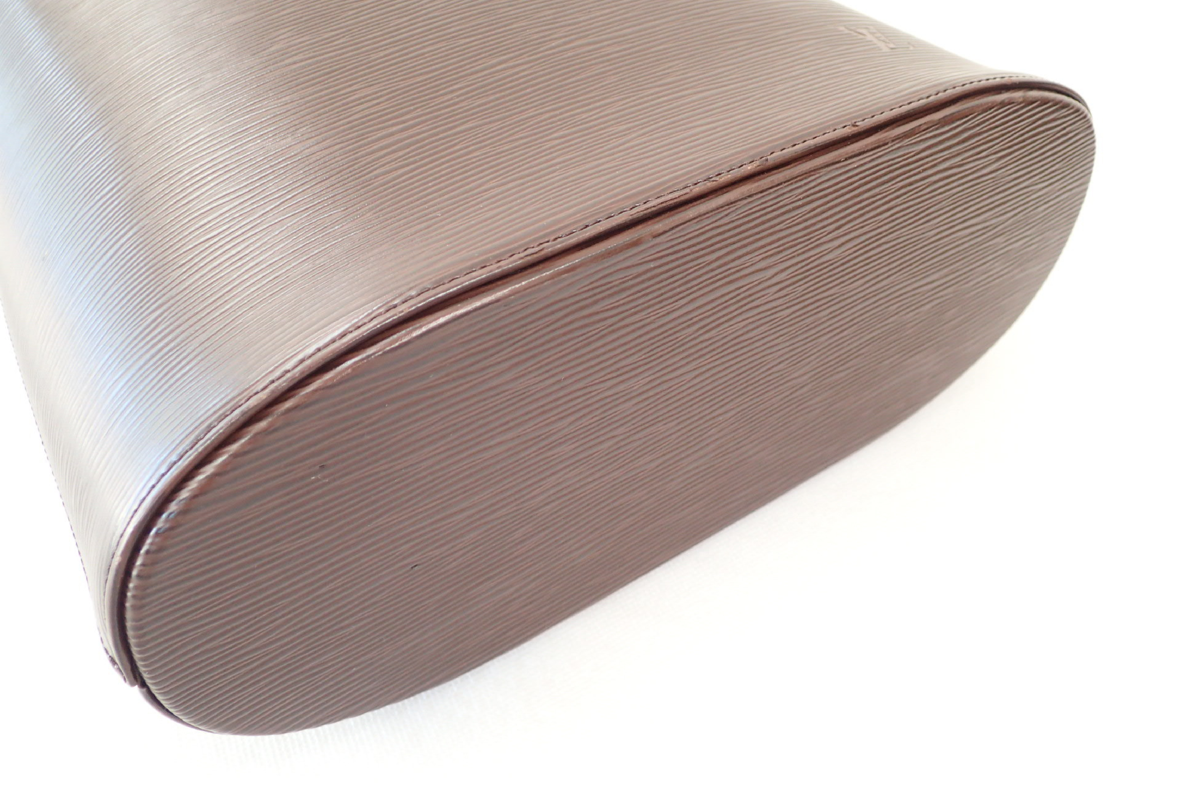 Epi Verseau Shoulder Bag — view 8