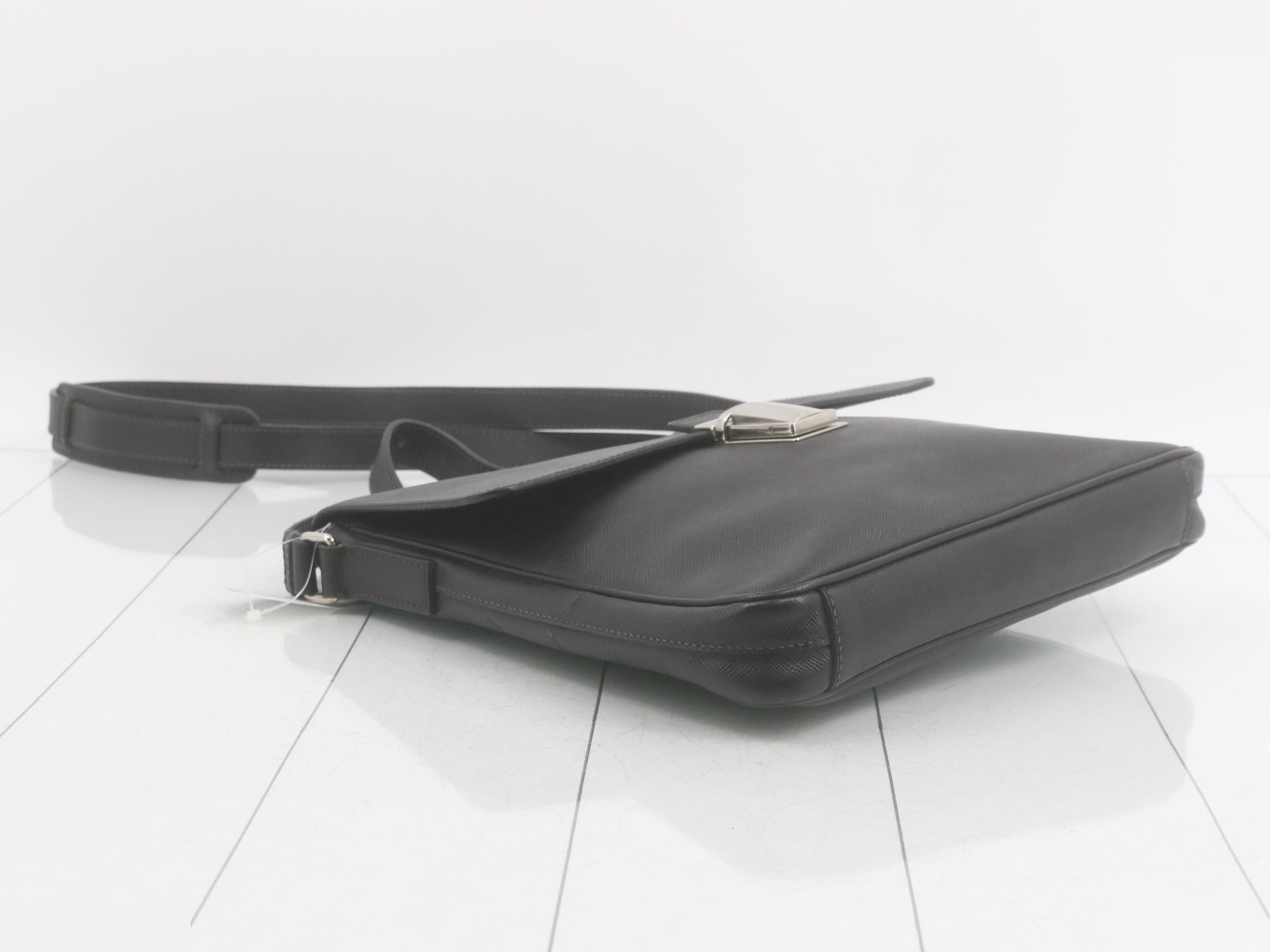 Shoulder bag, black leather — view 5