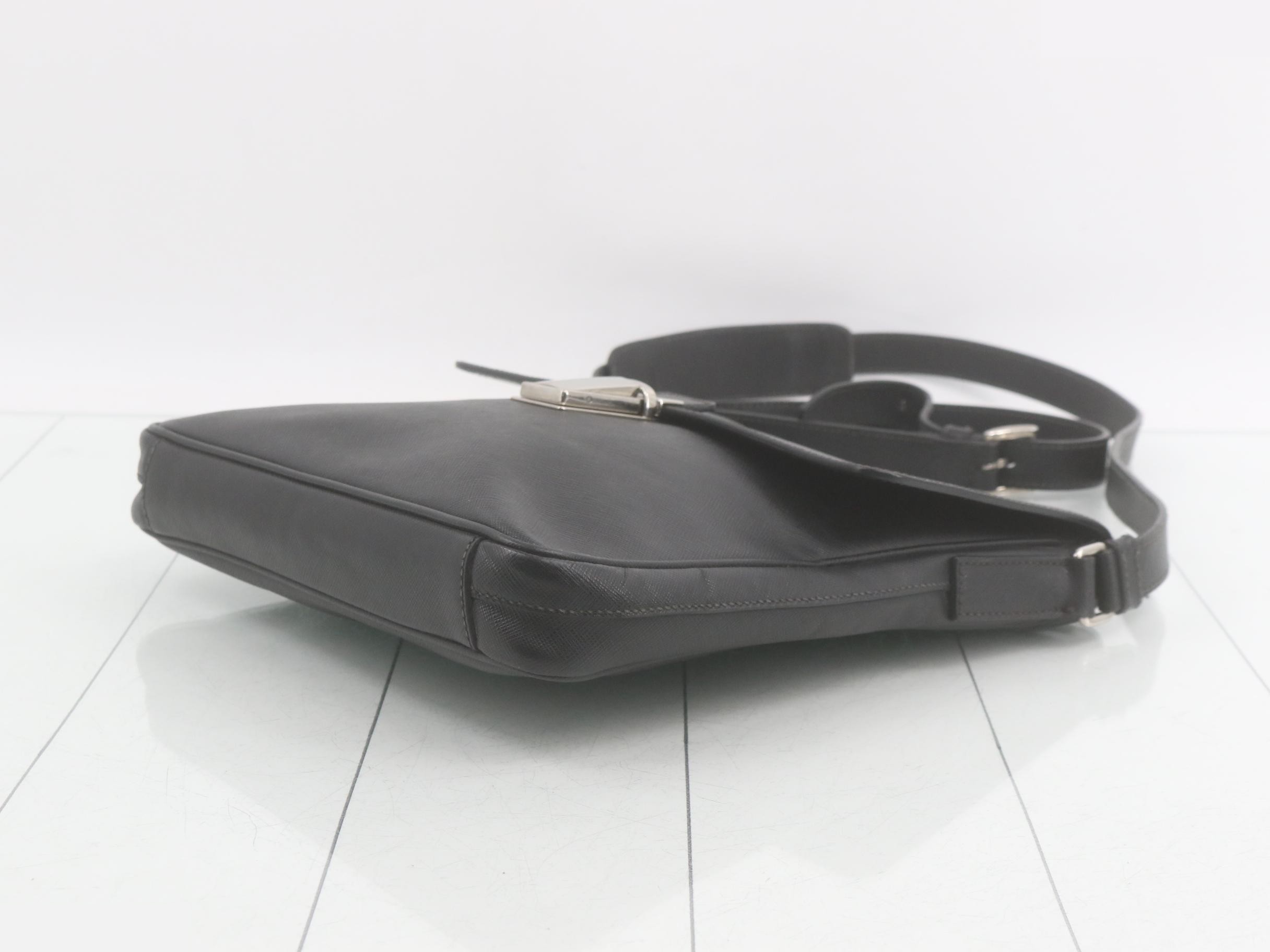 Shoulder bag, black leather — view 6