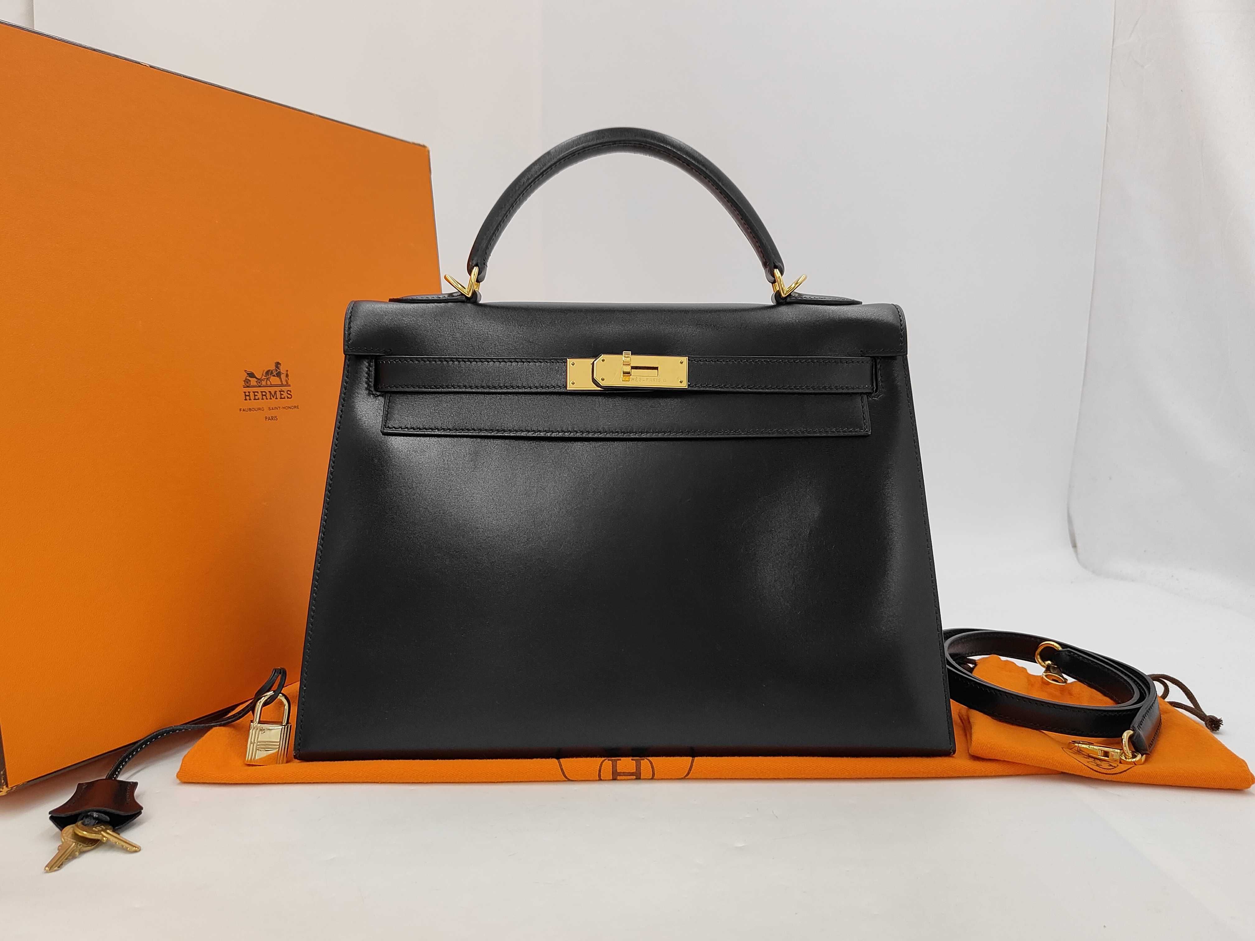Kelly 32 Handbag, E Box Calf Leather, Black, Gold Hardware