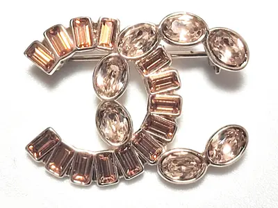 Coco Mark Rhinestone Brooch B17B