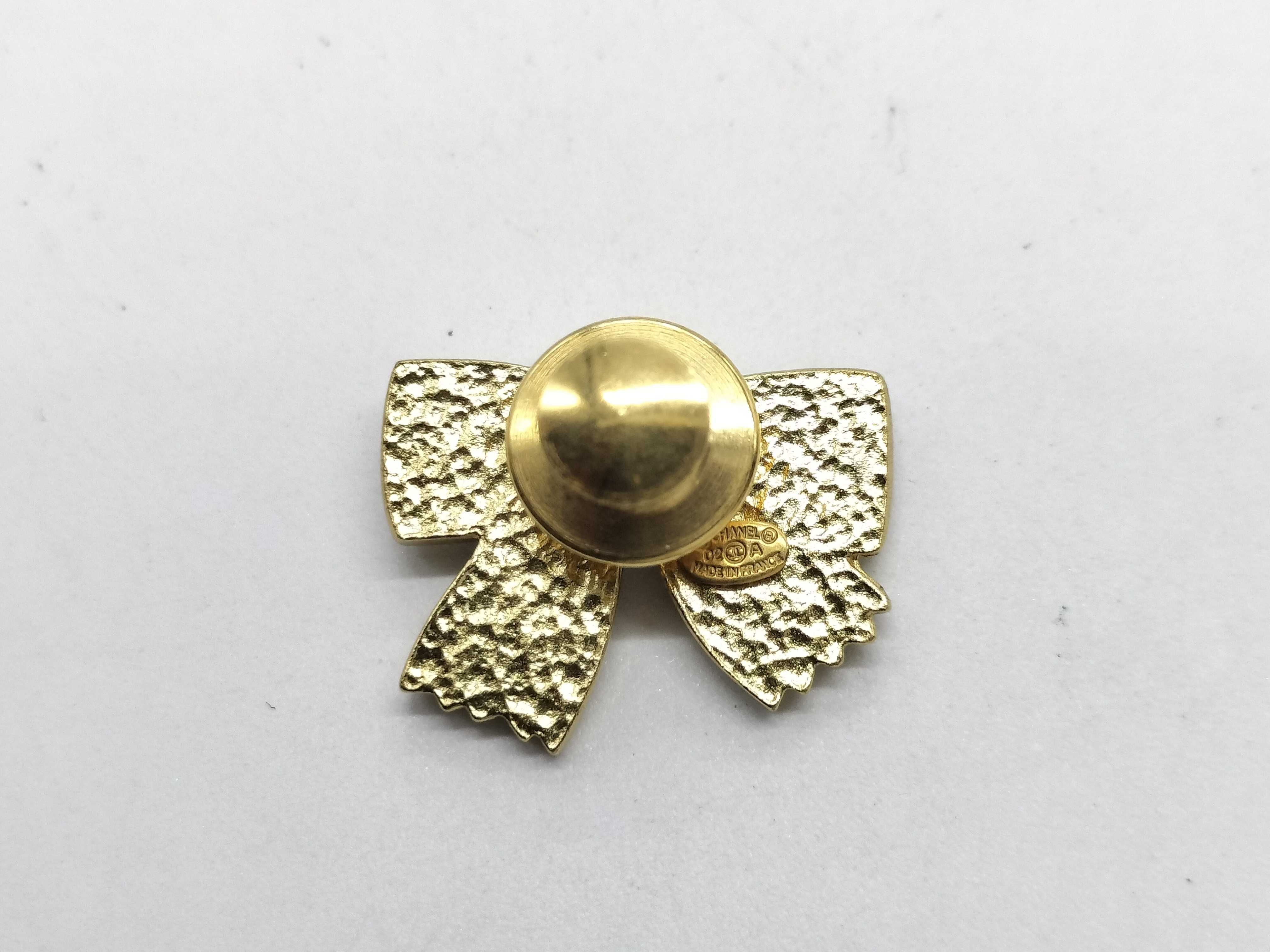 02A Pin Brooch Ribbon Large Brooch — view 3