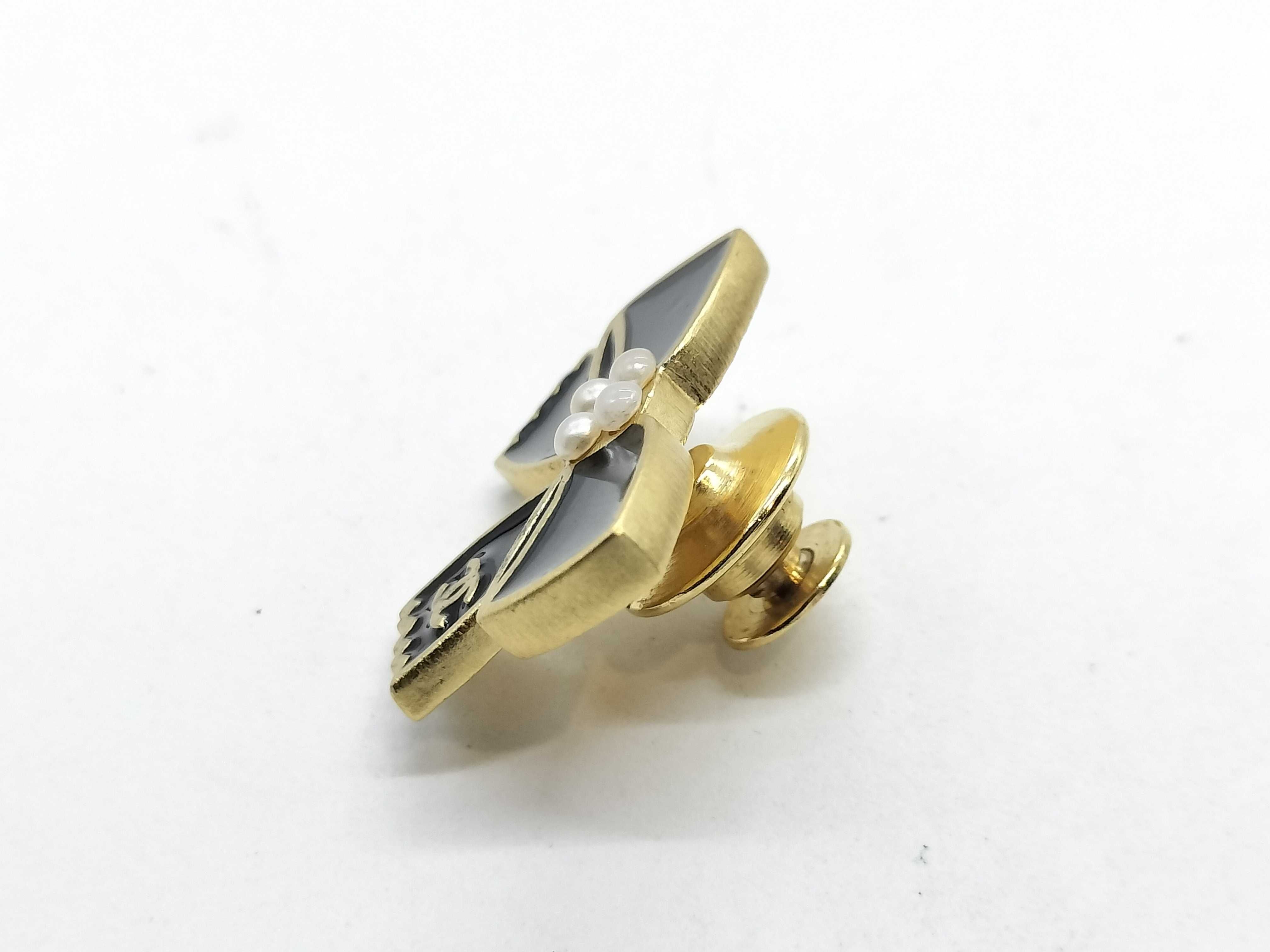 02A Pin Brooch Ribbon Large Brooch — view 4