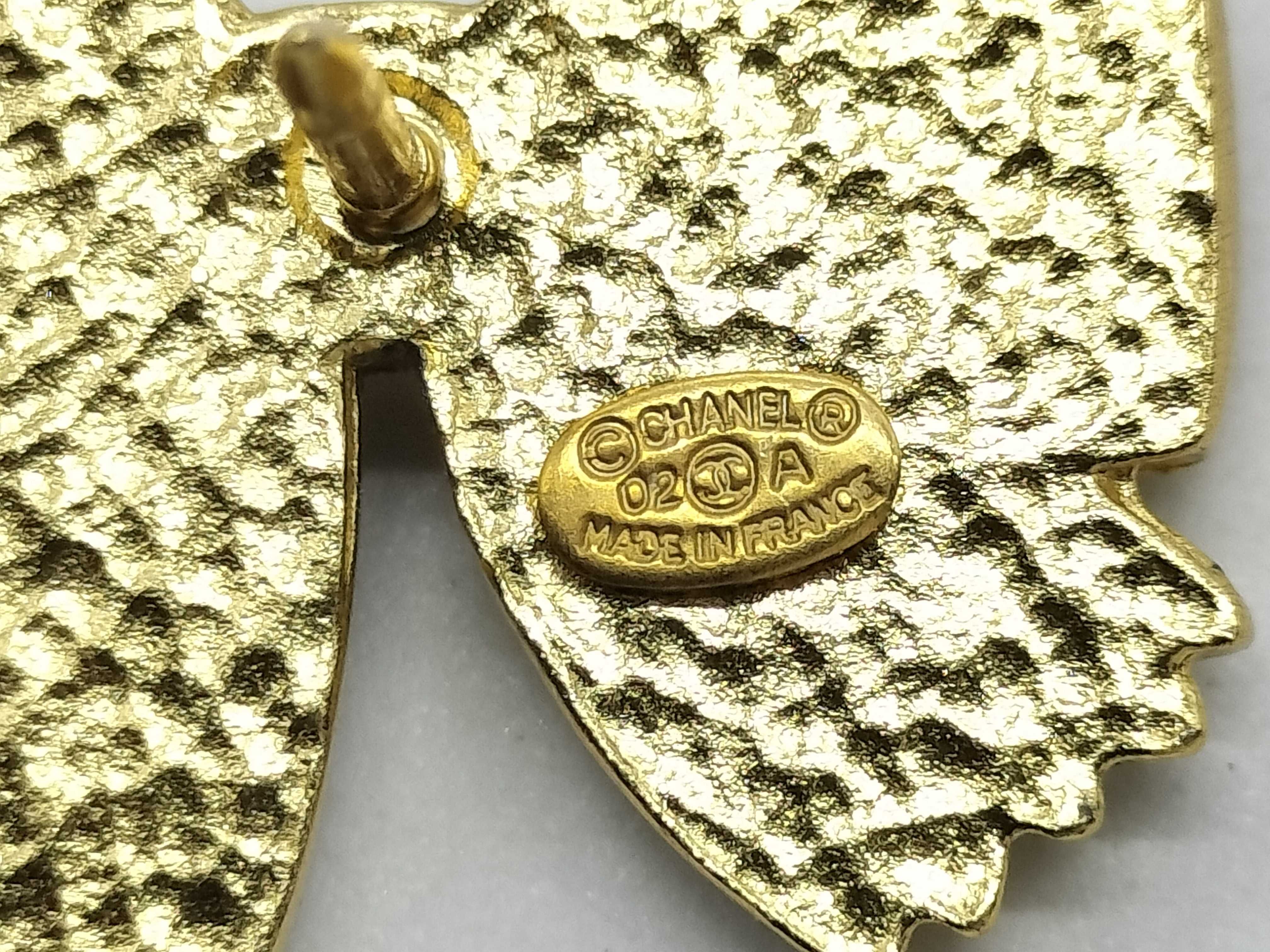 02A Pin Brooch Ribbon Large Brooch — view 6