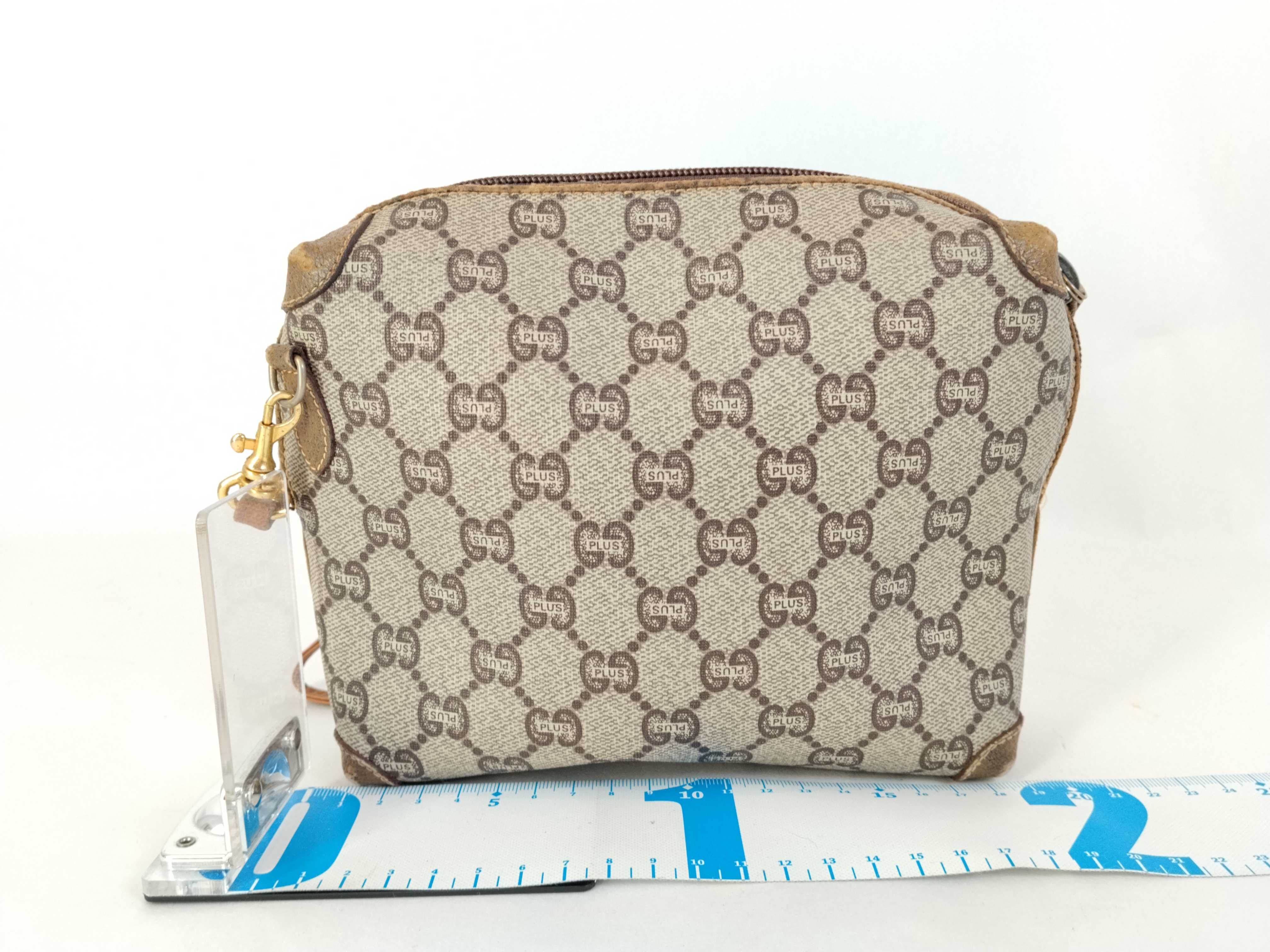 GG Supreme Gucci Plus Shoulder Bag — view 2
