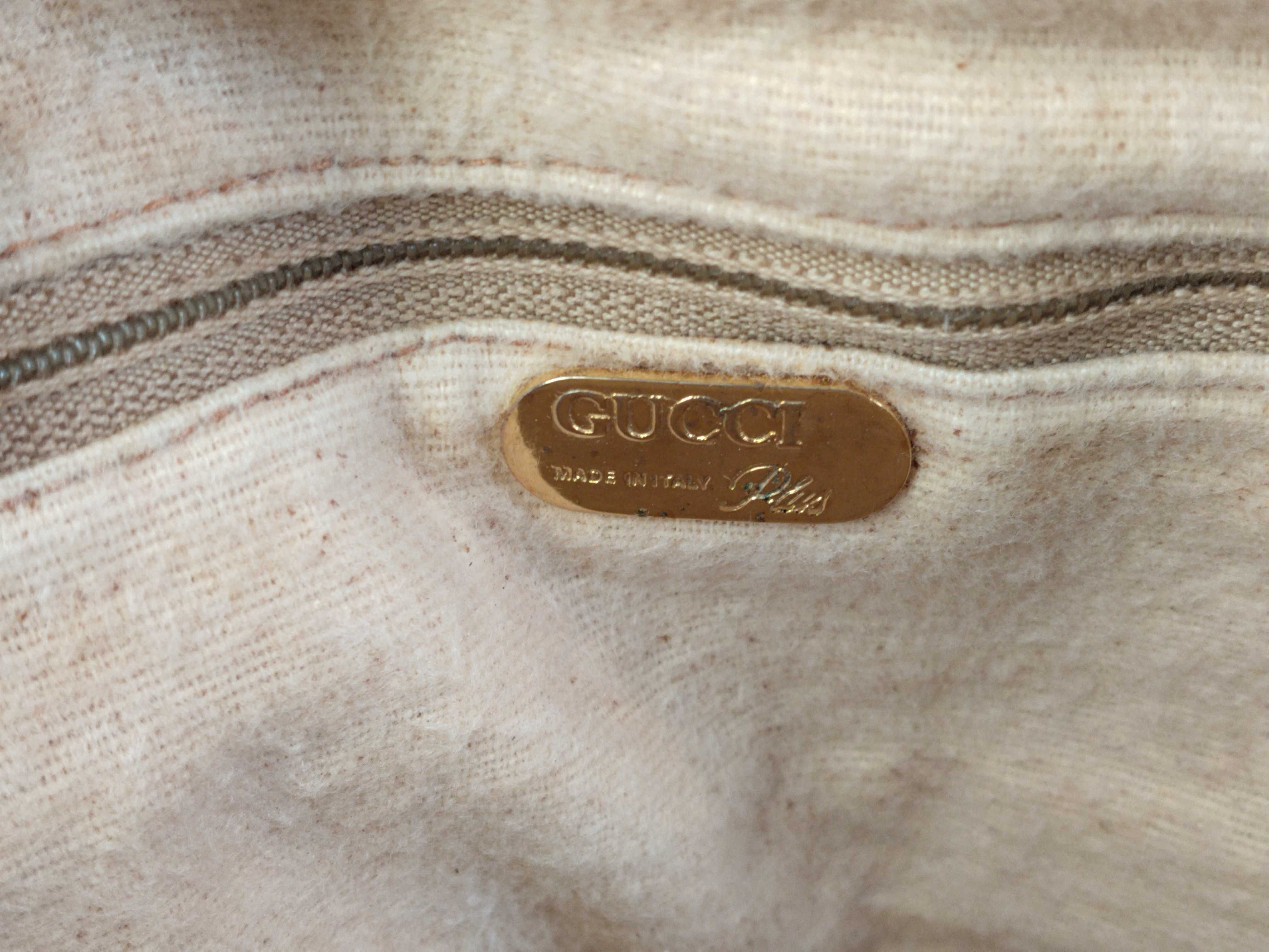 GG Supreme Gucci Plus Shoulder Bag — view 11