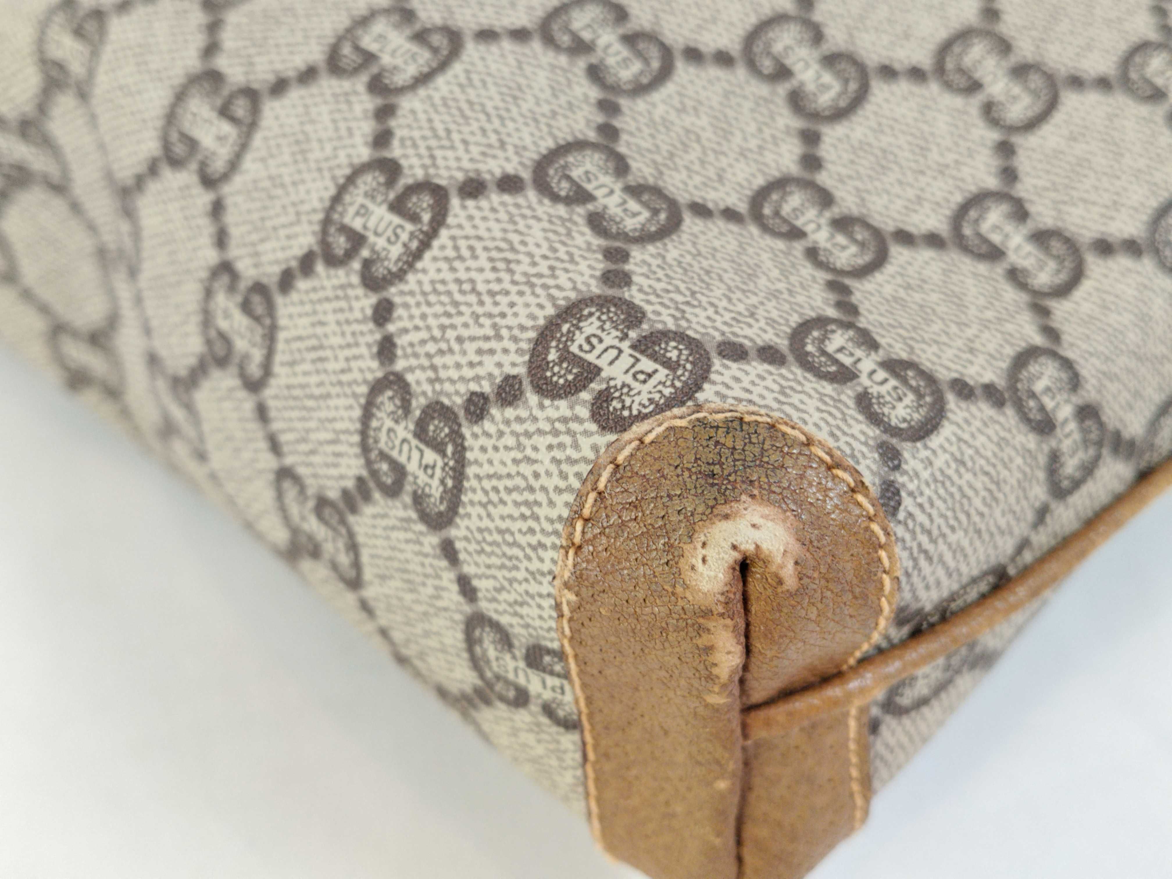 GG Supreme Gucci Plus Shoulder Bag — view 6