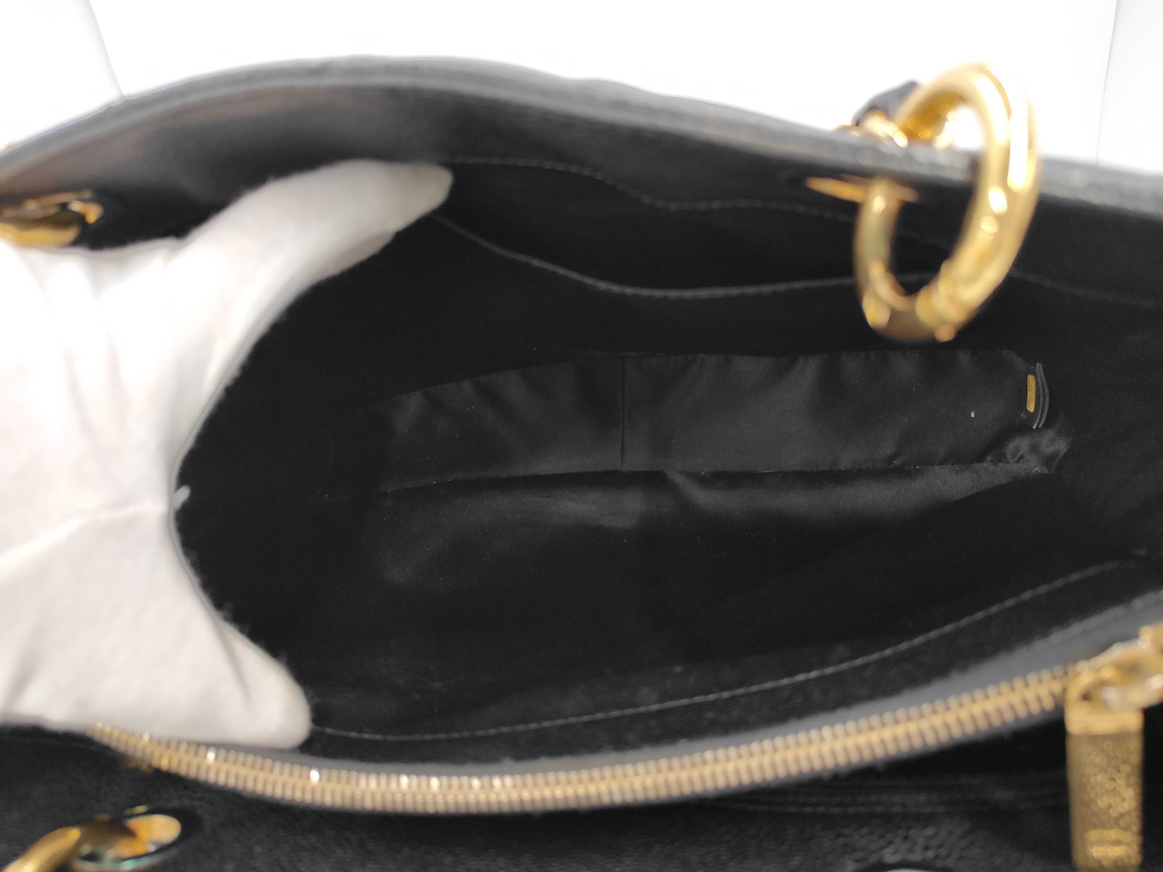 GST Tote Bag, Caviar Leather, Black with Gold Hardware, A50995 19447762 (Tote Bag) — view 9