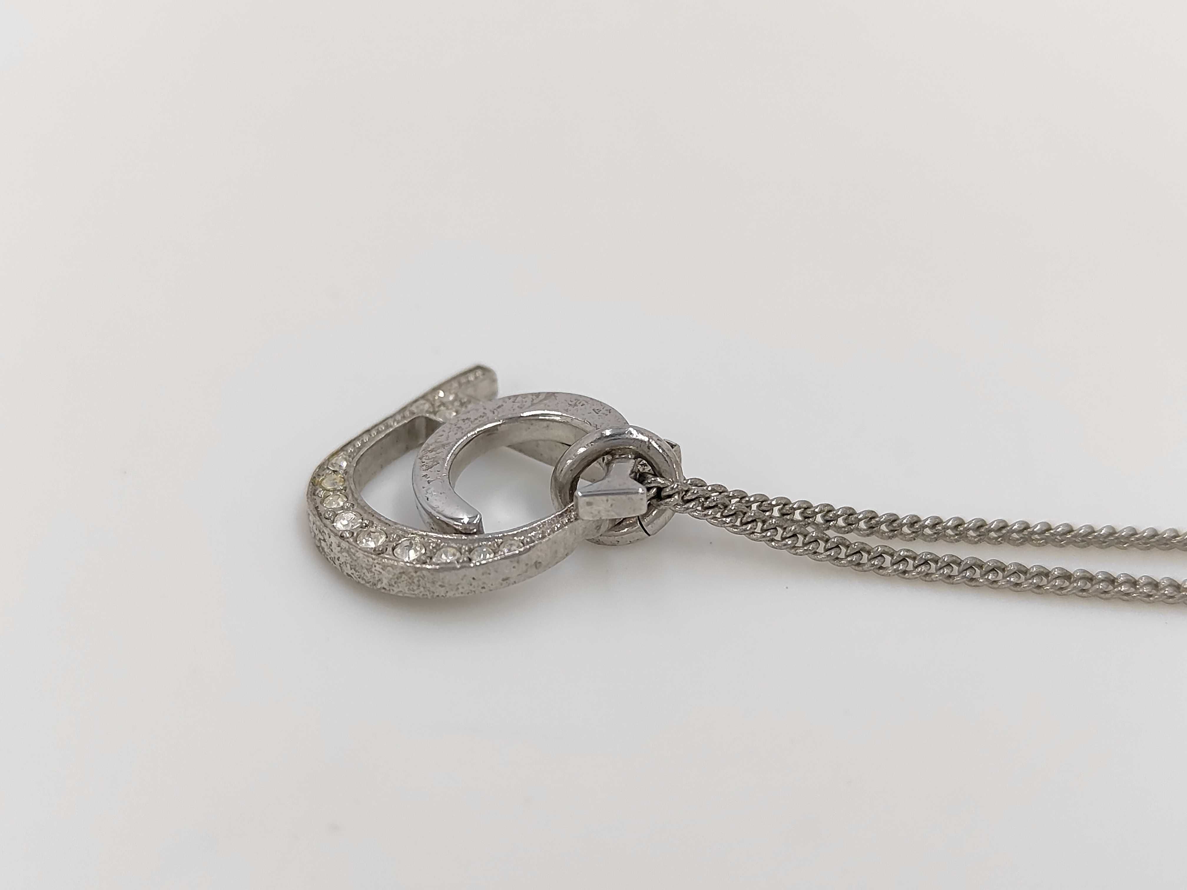 necklace — view 2