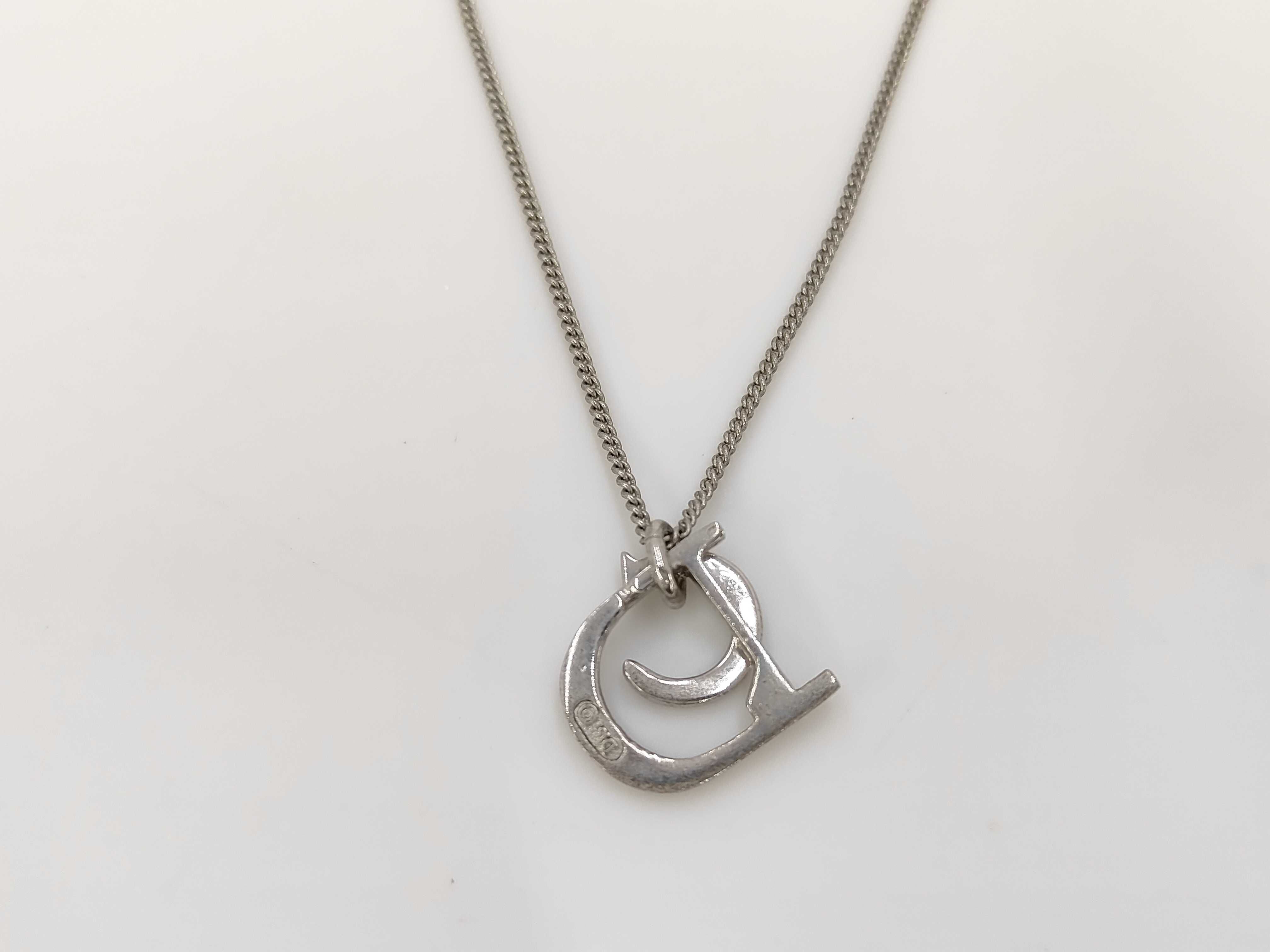 necklace — view 3