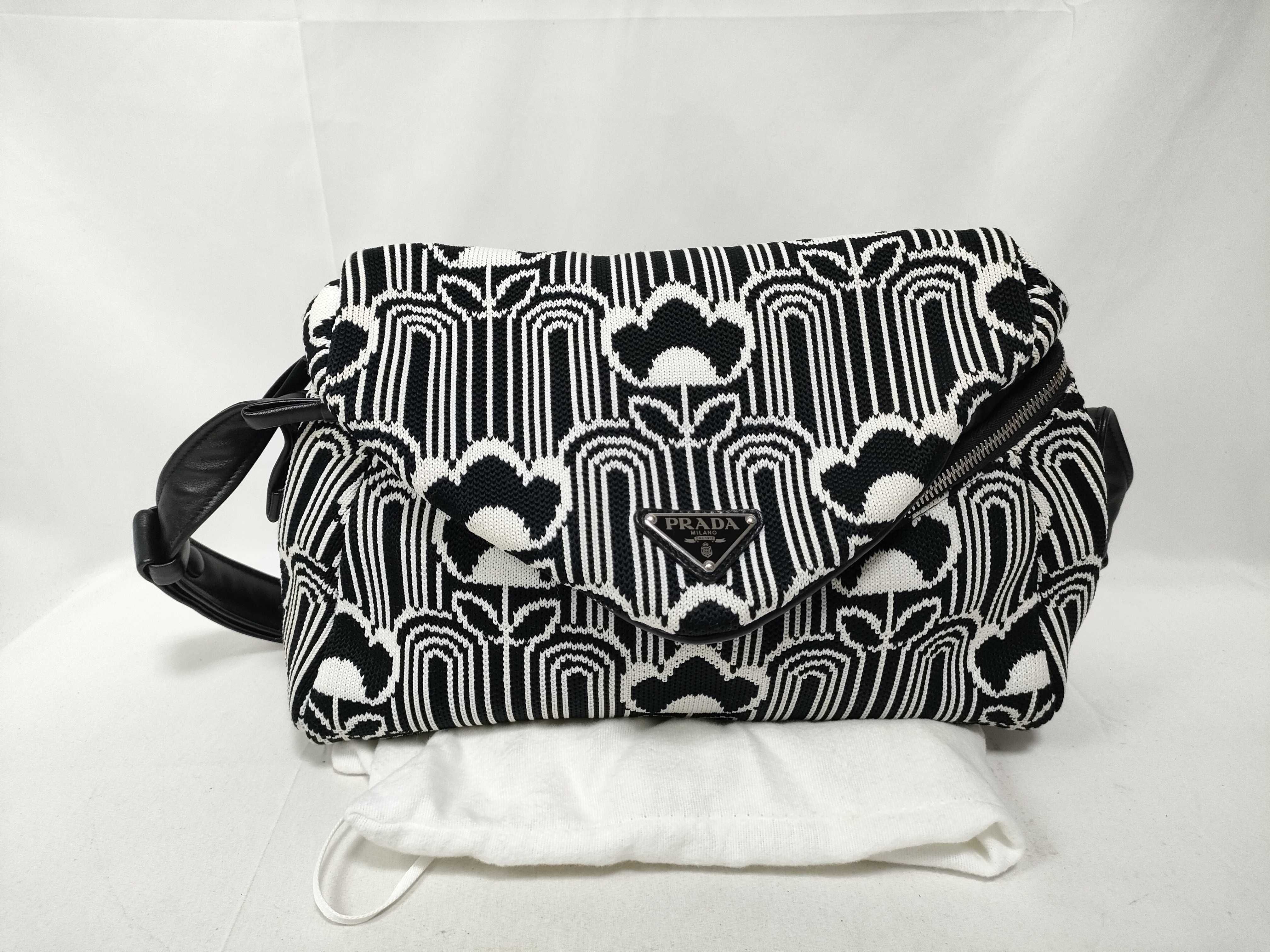 Signeau Shoulder Bag 1BC165 Black x White Jacquard x Leather Shoulder Bag