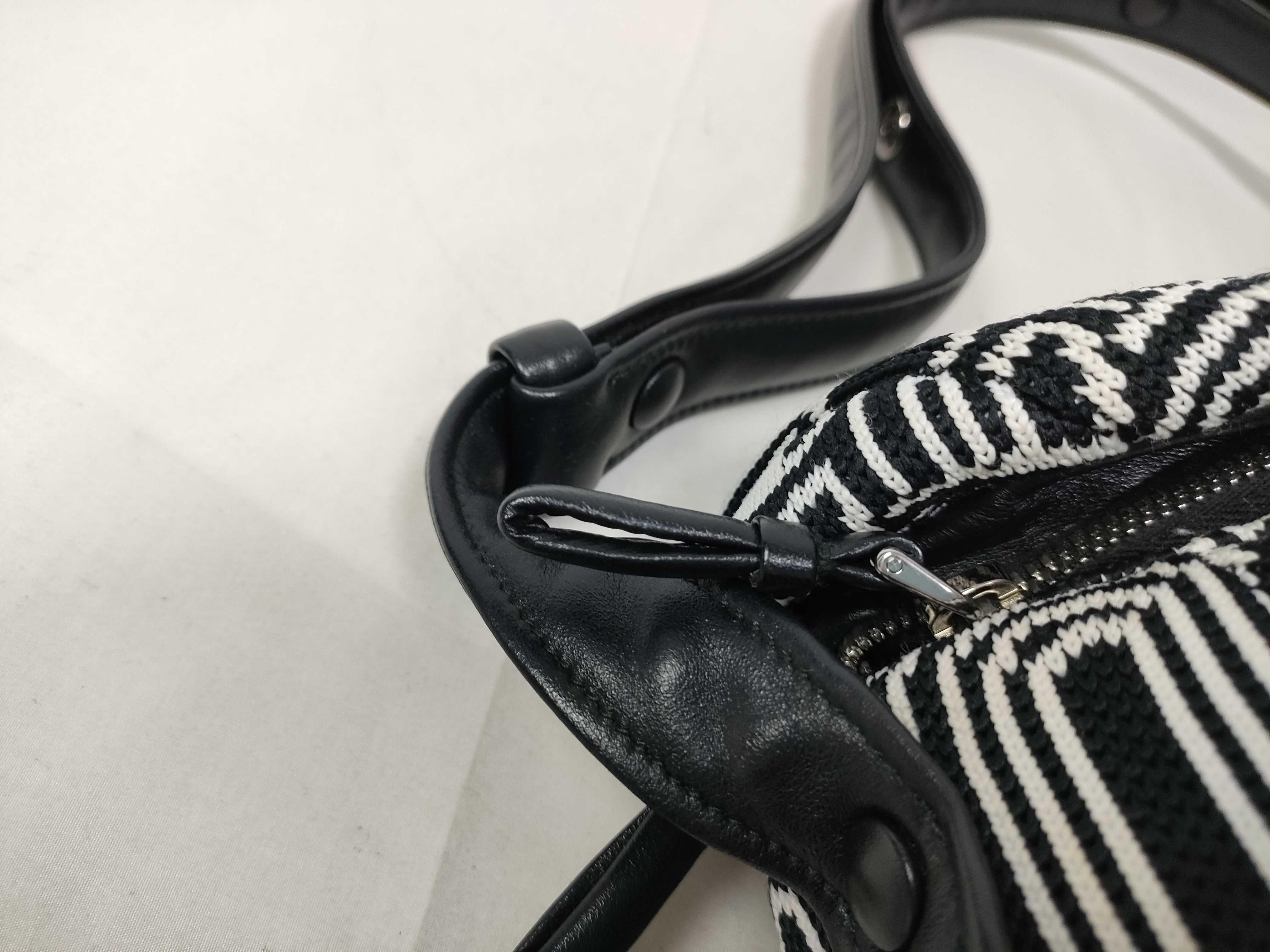 Signeau Shoulder Bag 1BC165 Black x White Jacquard x Leather Shoulder Bag — view 10