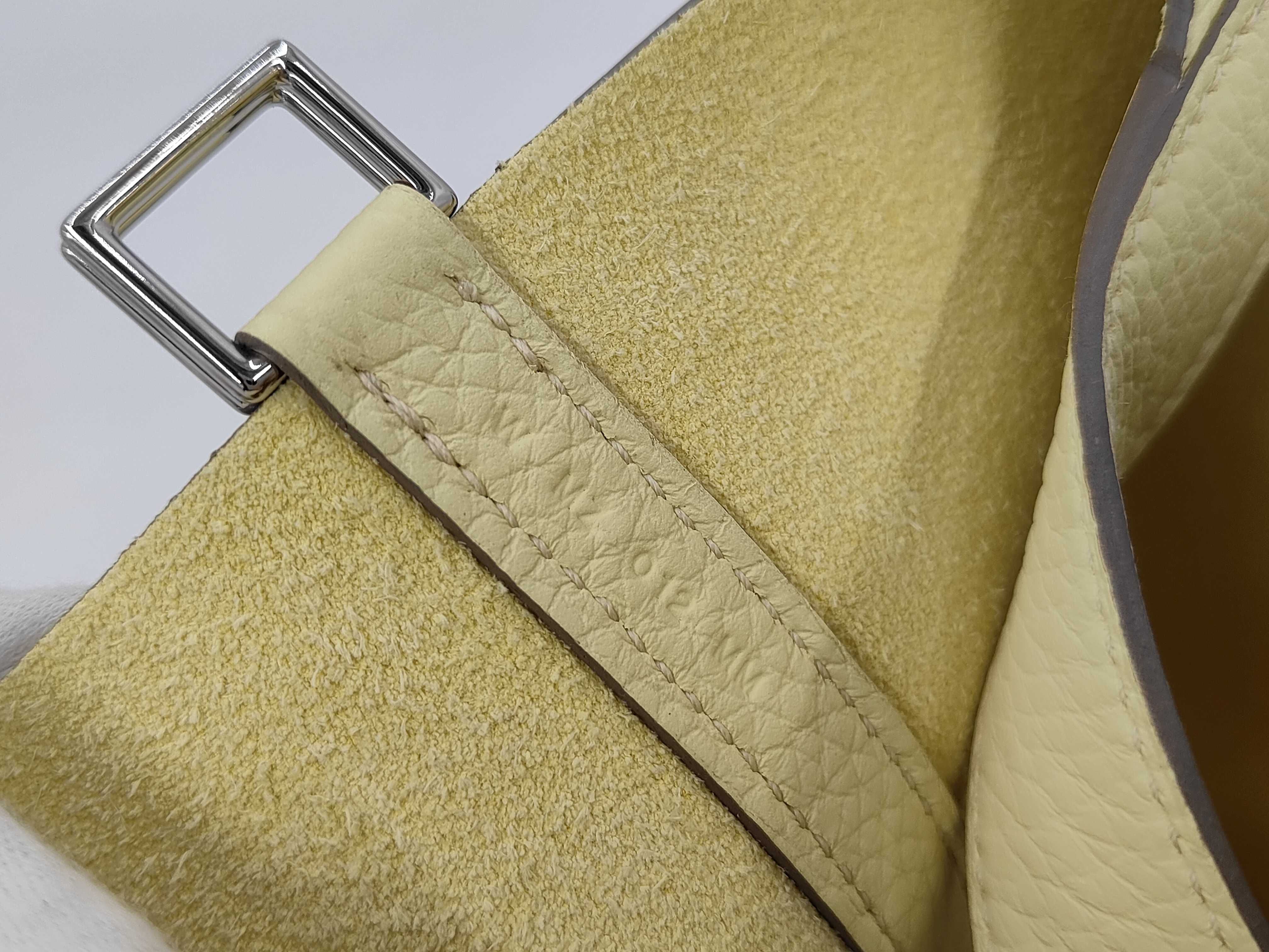 Picotin Lock MM Taurillon Clemence Leather, Jaune Milton, Silver Hardware, W Stamp, Handbag — view 11