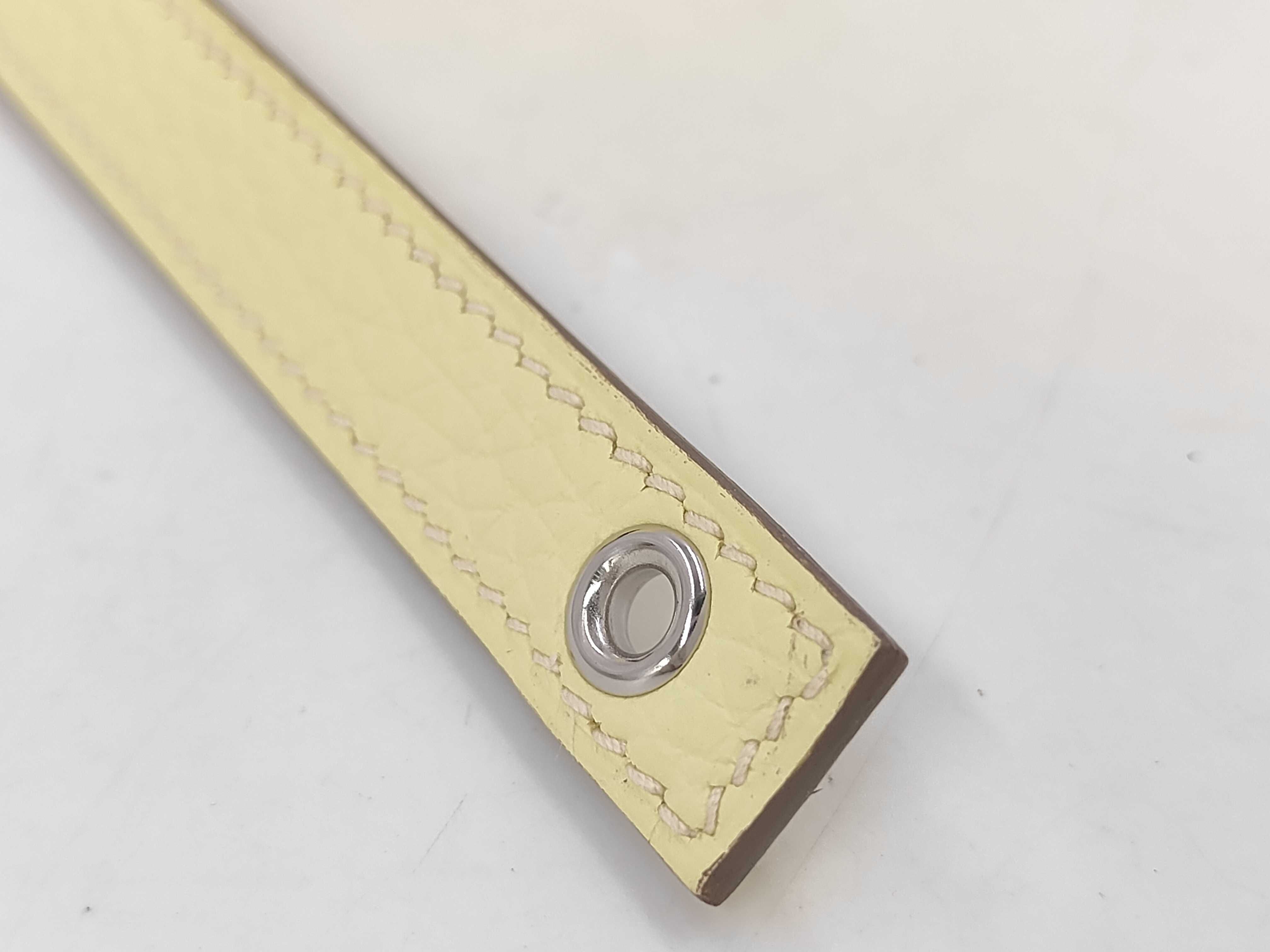 Picotin Lock MM Taurillon Clemence Leather, Jaune Milton, Silver Hardware, W Stamp, Handbag — view 8