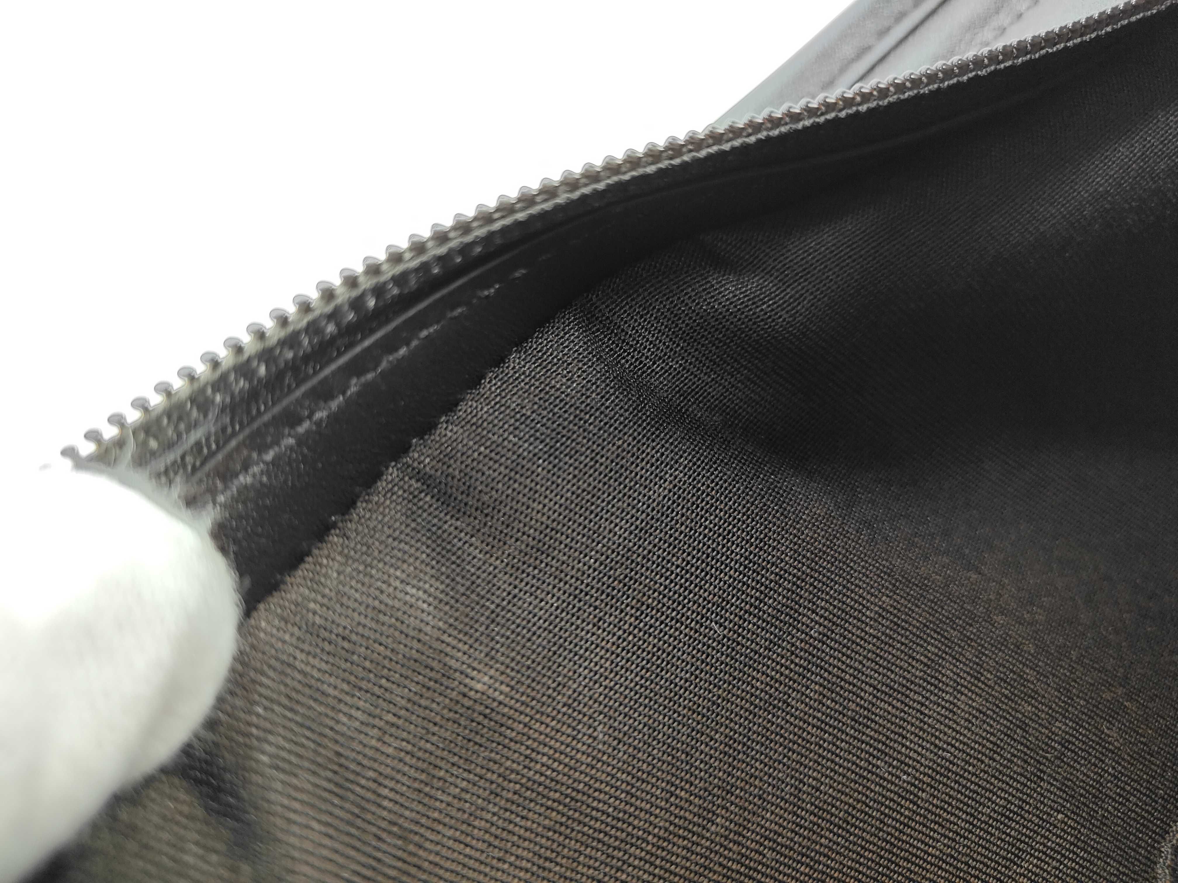 GG Supreme Shoulder Bag — view 15