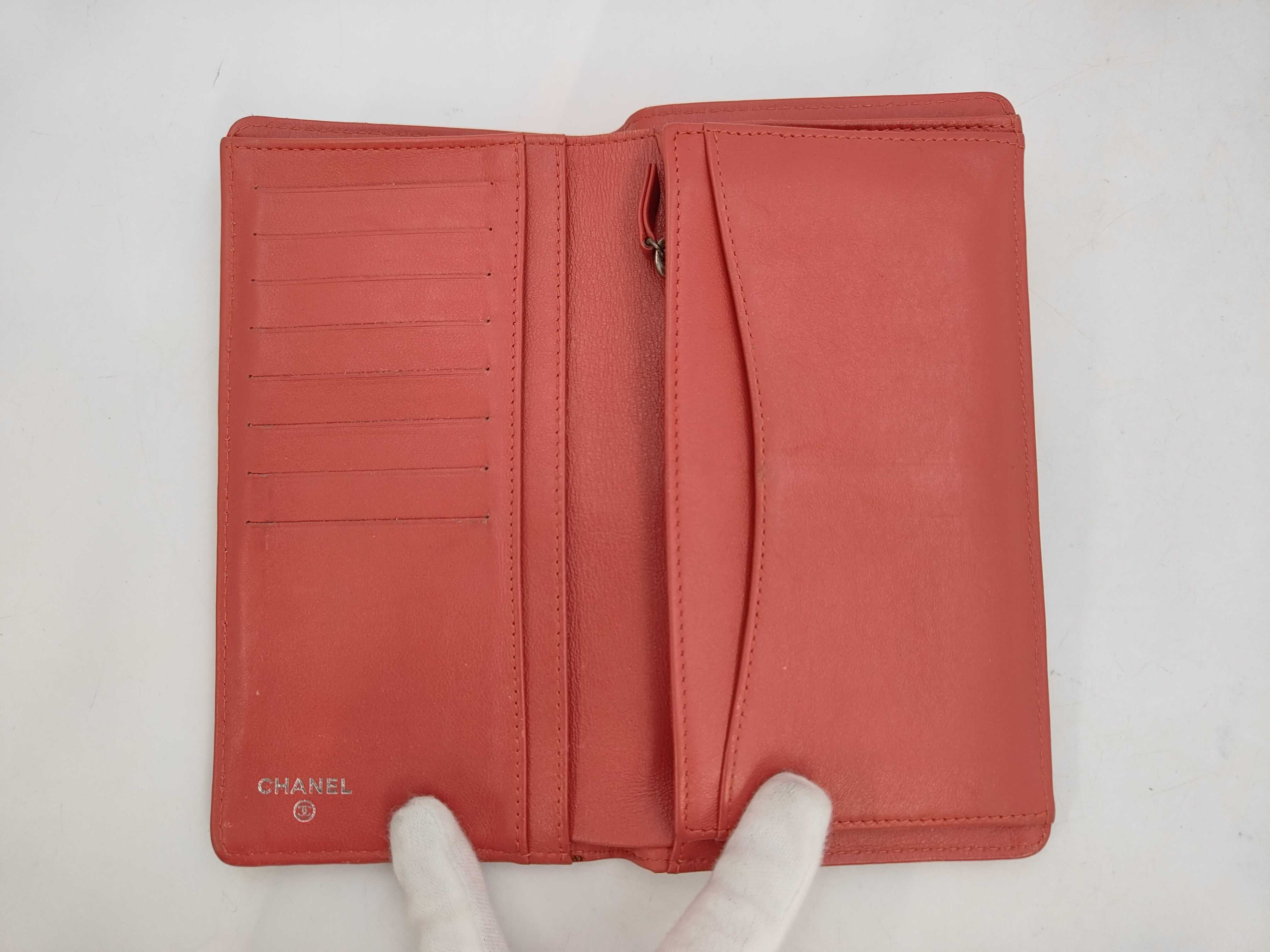 wallet — view 4