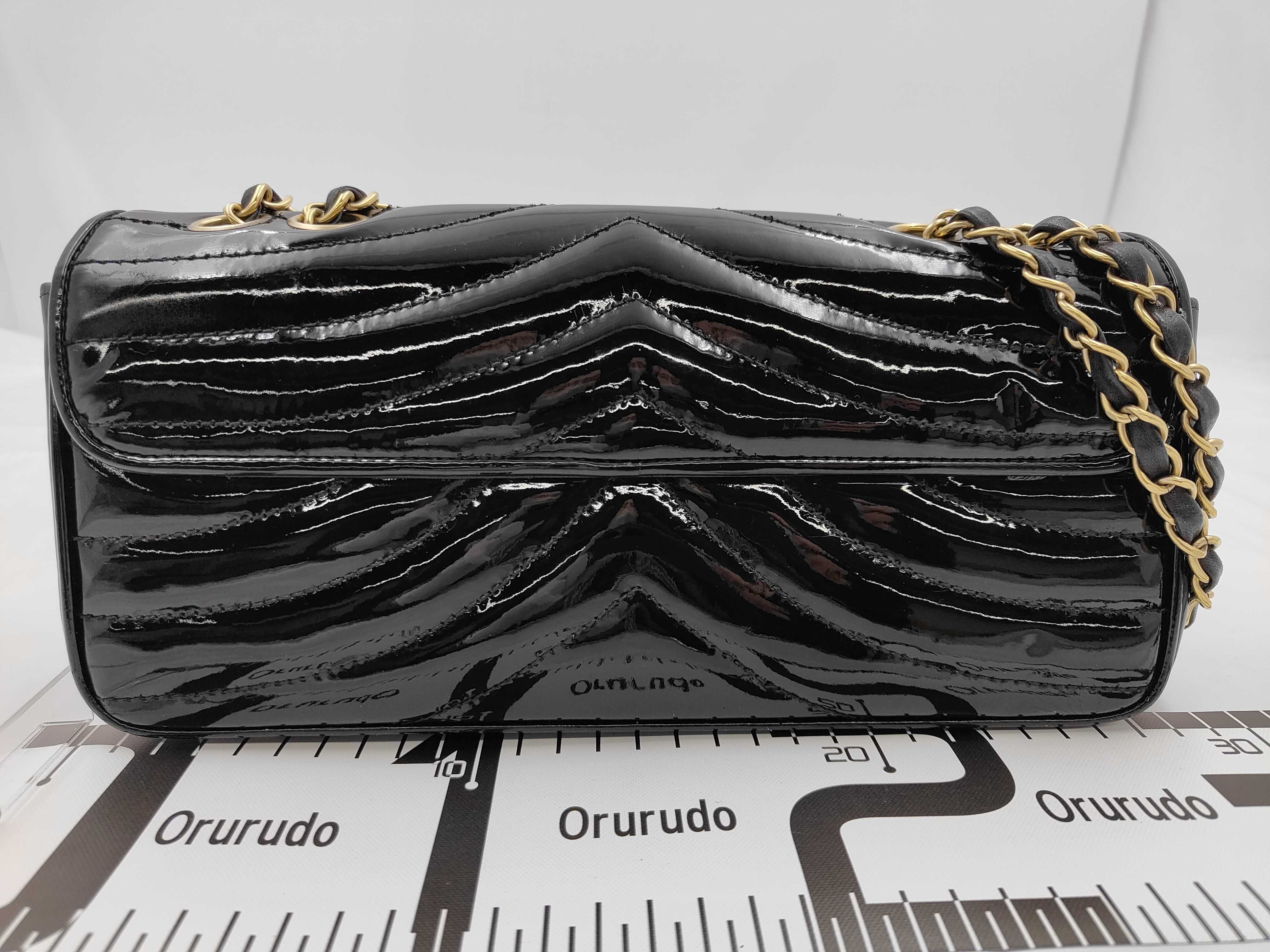 V Turnlock Patent Chain Shoulder Bag — view 2