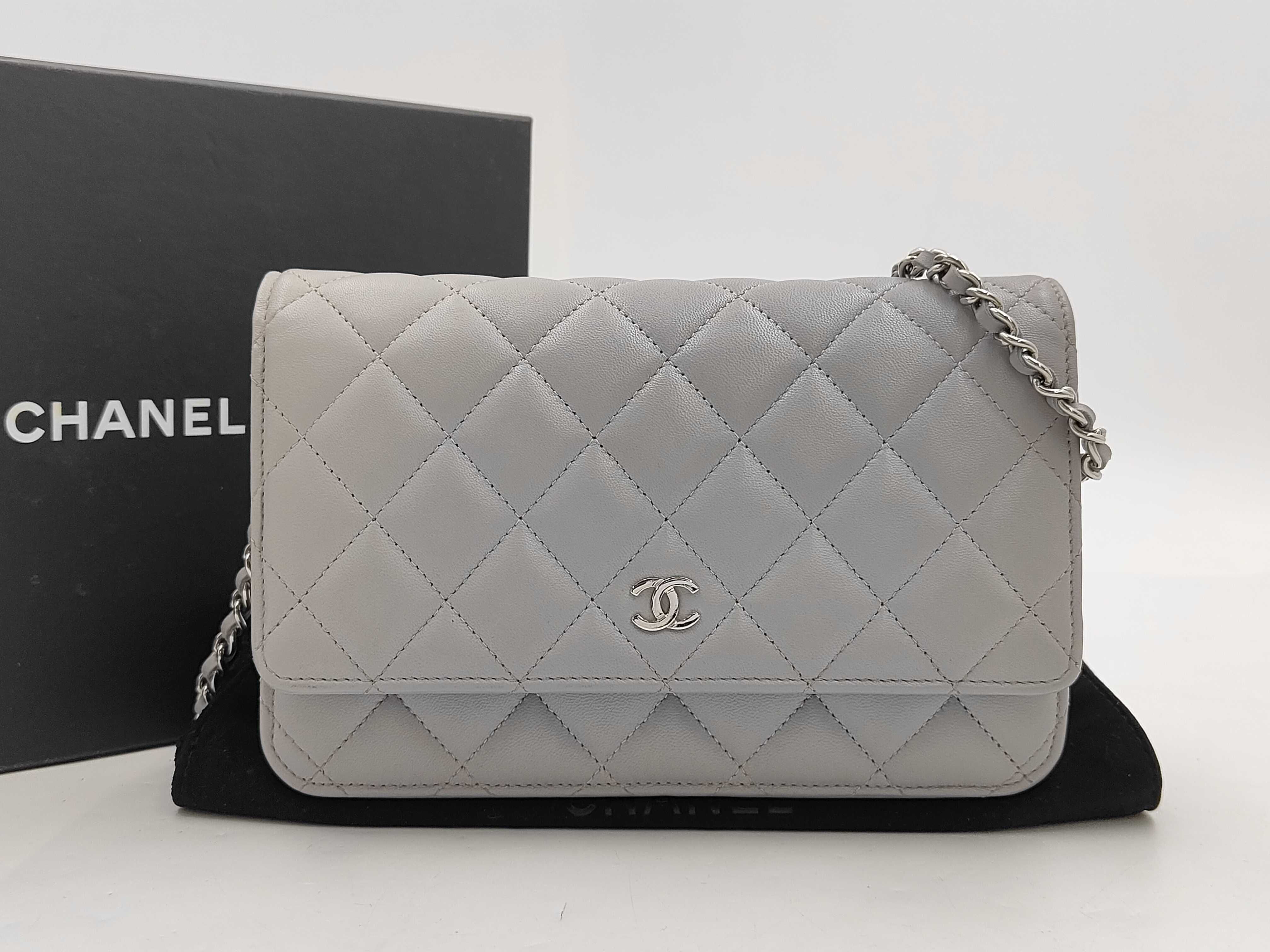 Matelassé Chain Wallet Shoulder Bag
