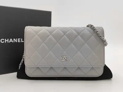 Matelassé Chain Wallet Shoulder Bag