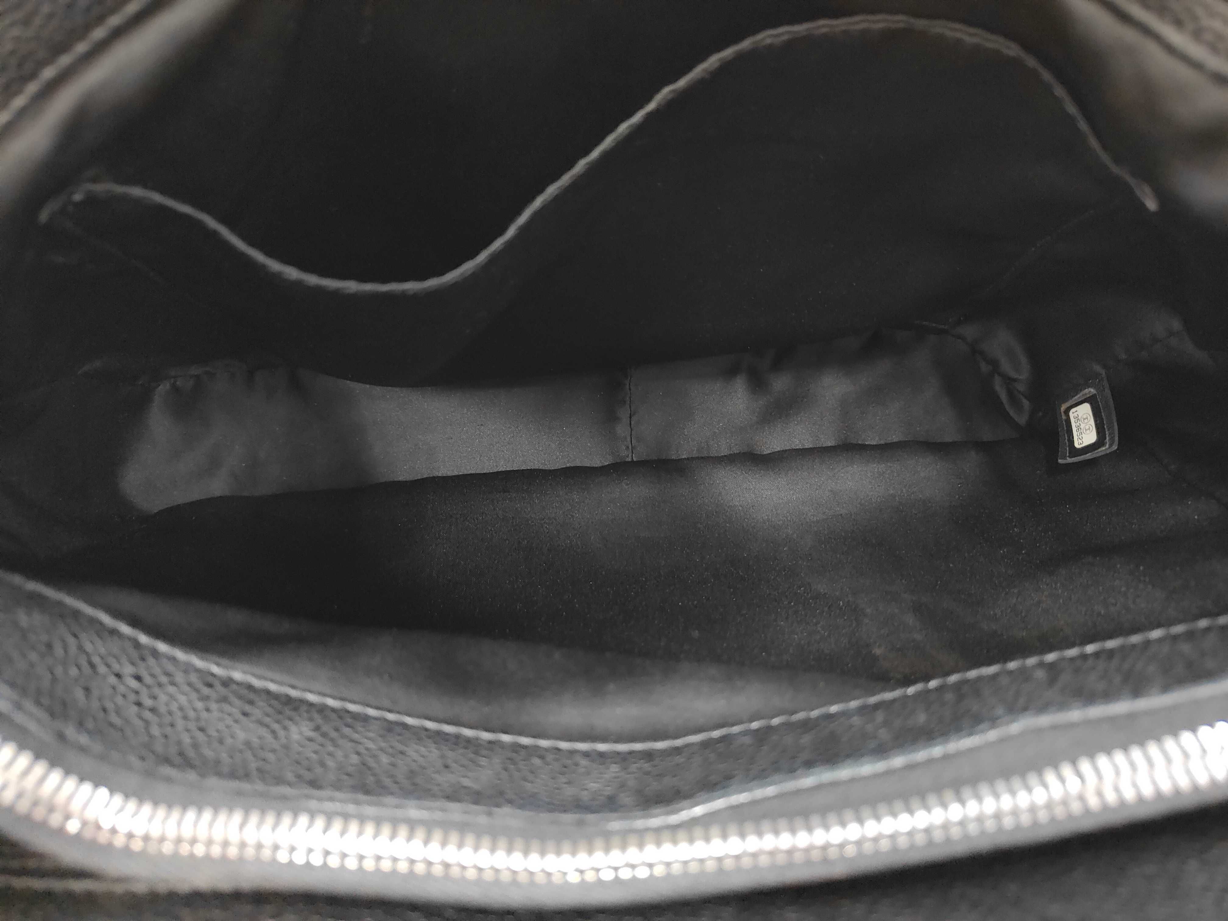 GST Caviar Black SS Tote Bag — view 8