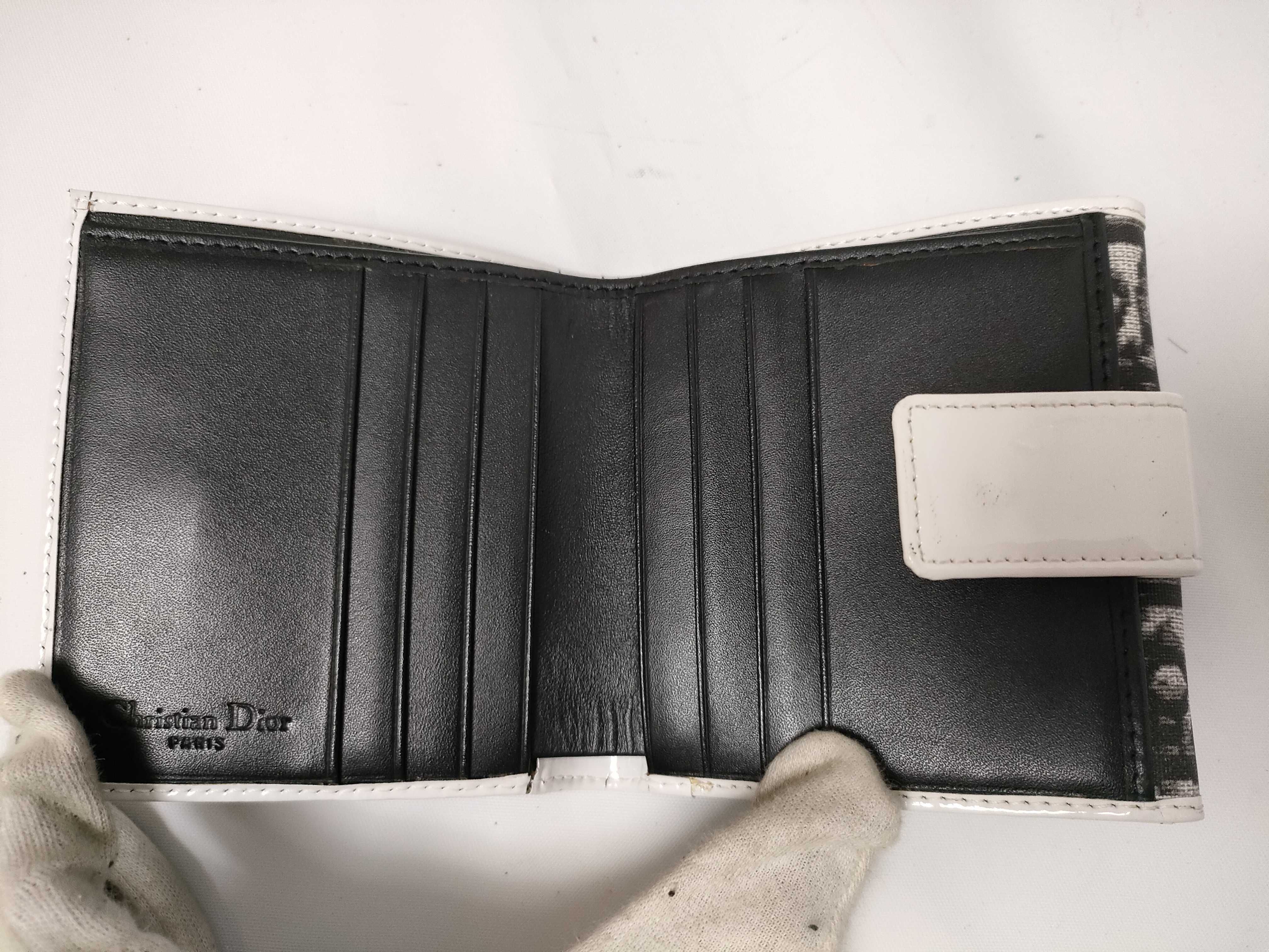 Trotter Compact Wallet, PVC Leather, Black and White — view 9