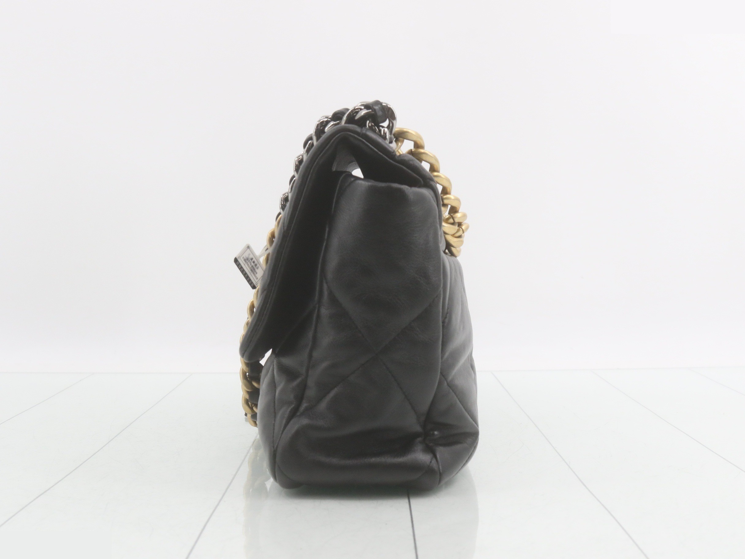 19 2-Way Handbag/Chain Shoulder Bag, Black — view 3