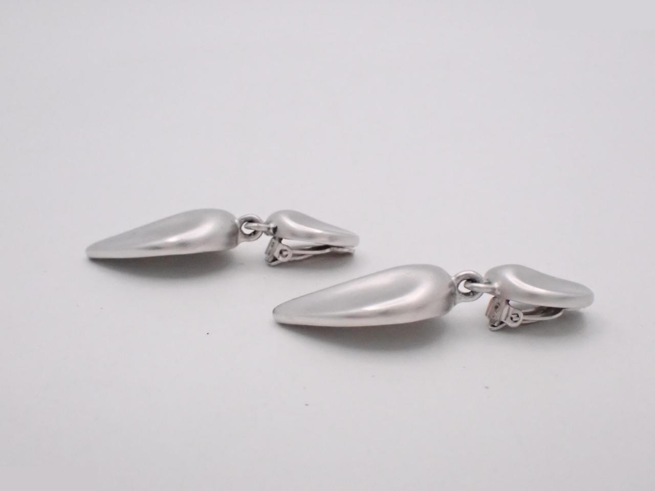 Other lines: Precious metals and earrings — view 3